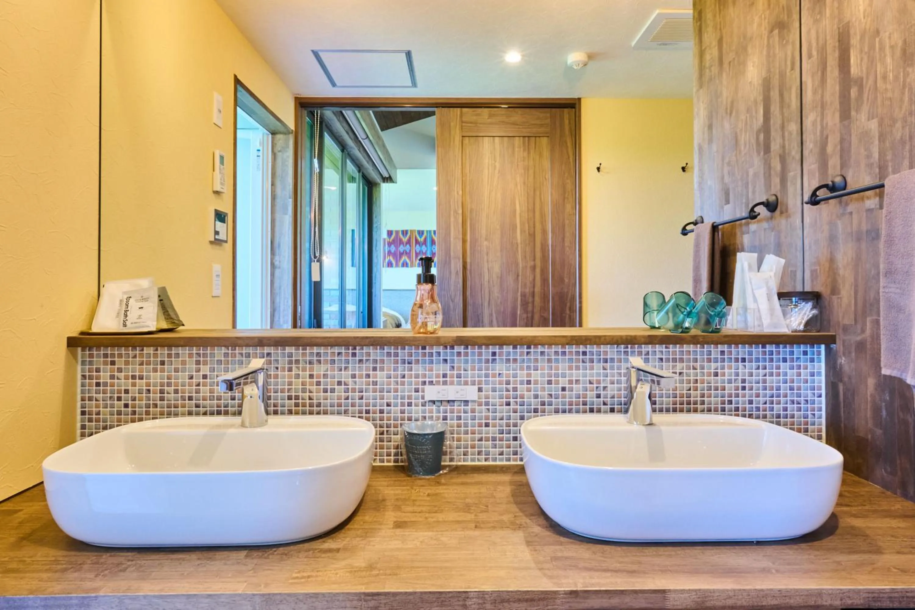 Photo of the whole room in El Patio Ranch