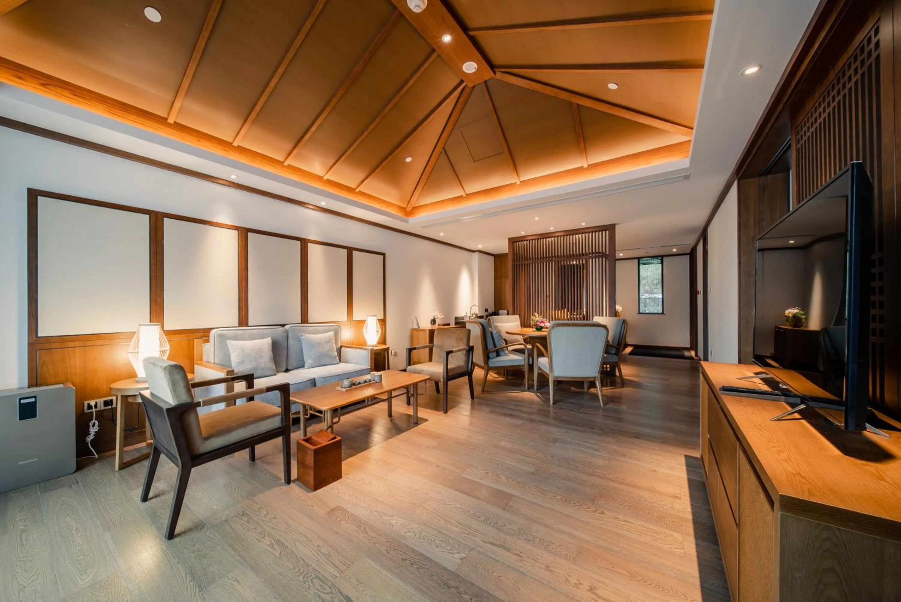 Communal lounge/ TV room in G-Luxe by Gloria Taimei Suzhou