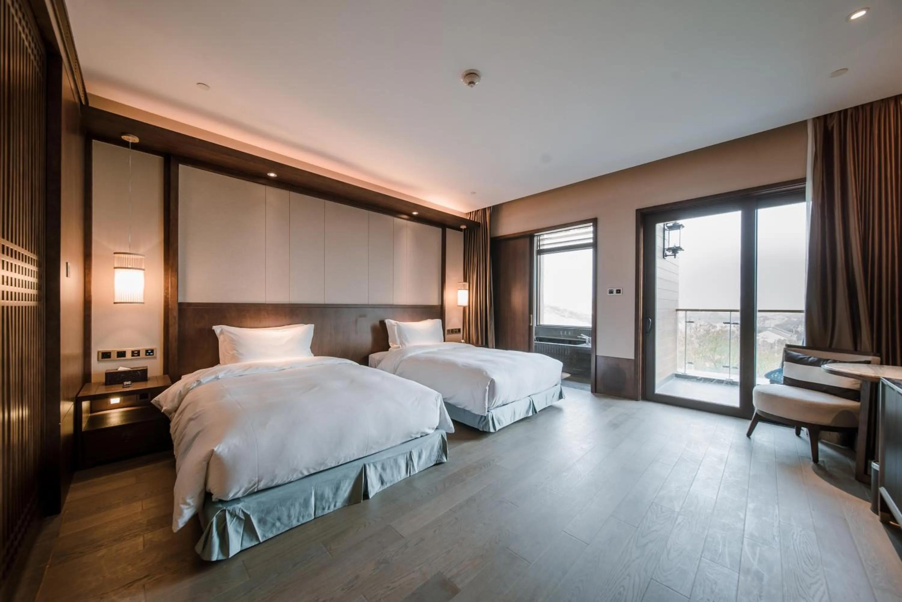 Bedroom, Bed in G-Luxe by Gloria Taimei Suzhou