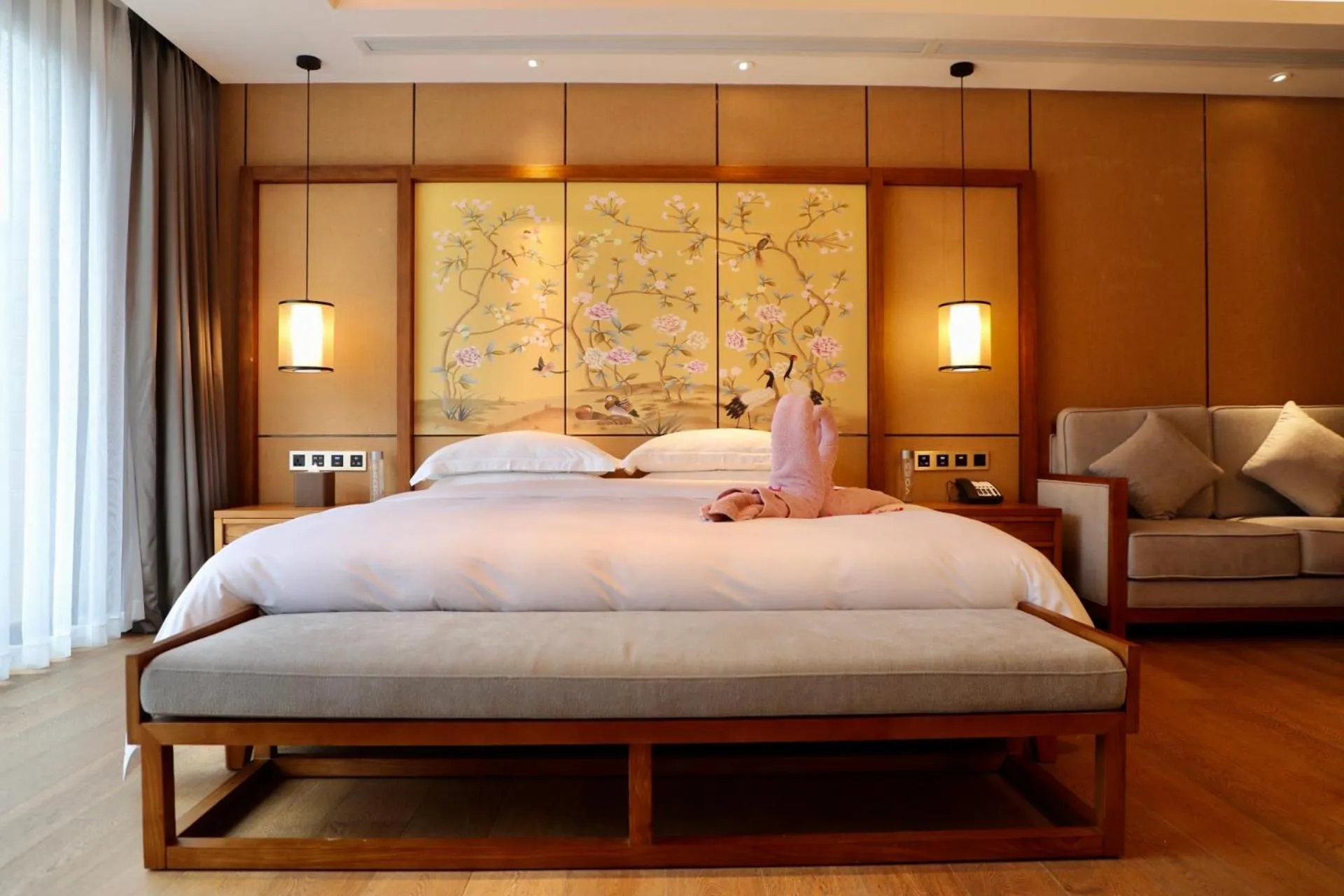 Bedroom, Bed in G-Luxe by Gloria Taimei Suzhou