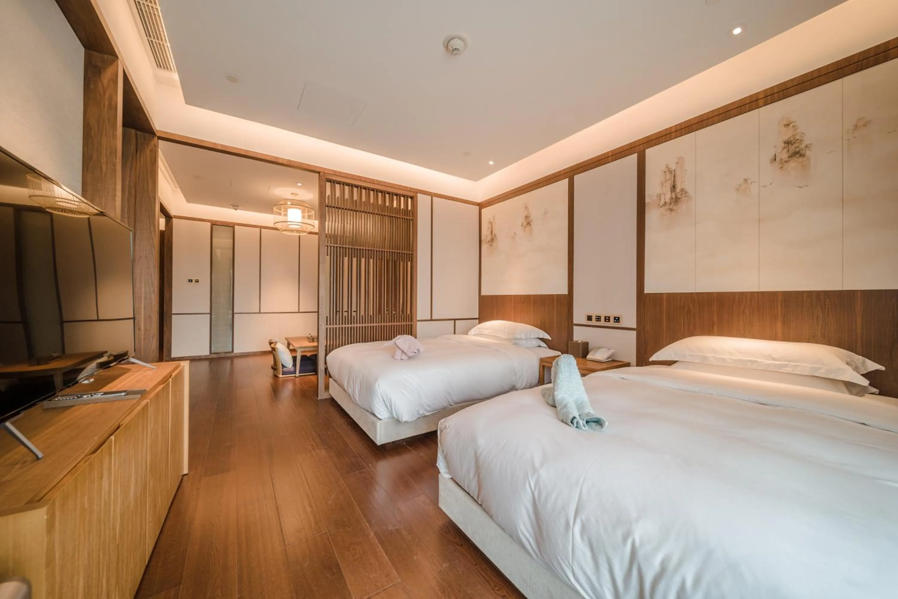 Bedroom, Bed in G-Luxe by Gloria Taimei Suzhou