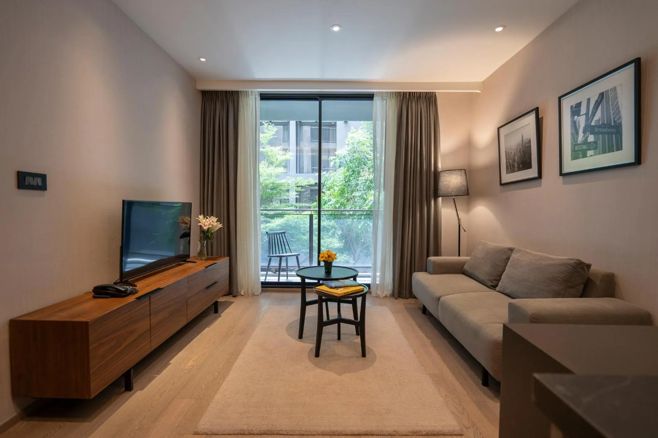 TV and multimedia in Walton Suites Sukhumvit