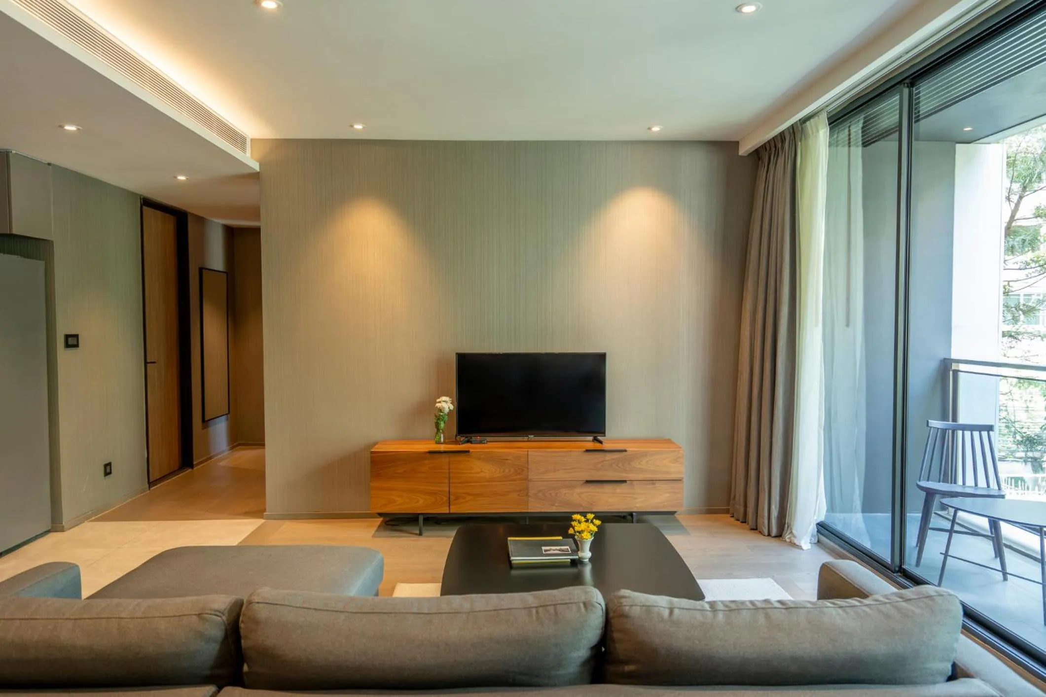 TV and multimedia in Walton Suites Sukhumvit