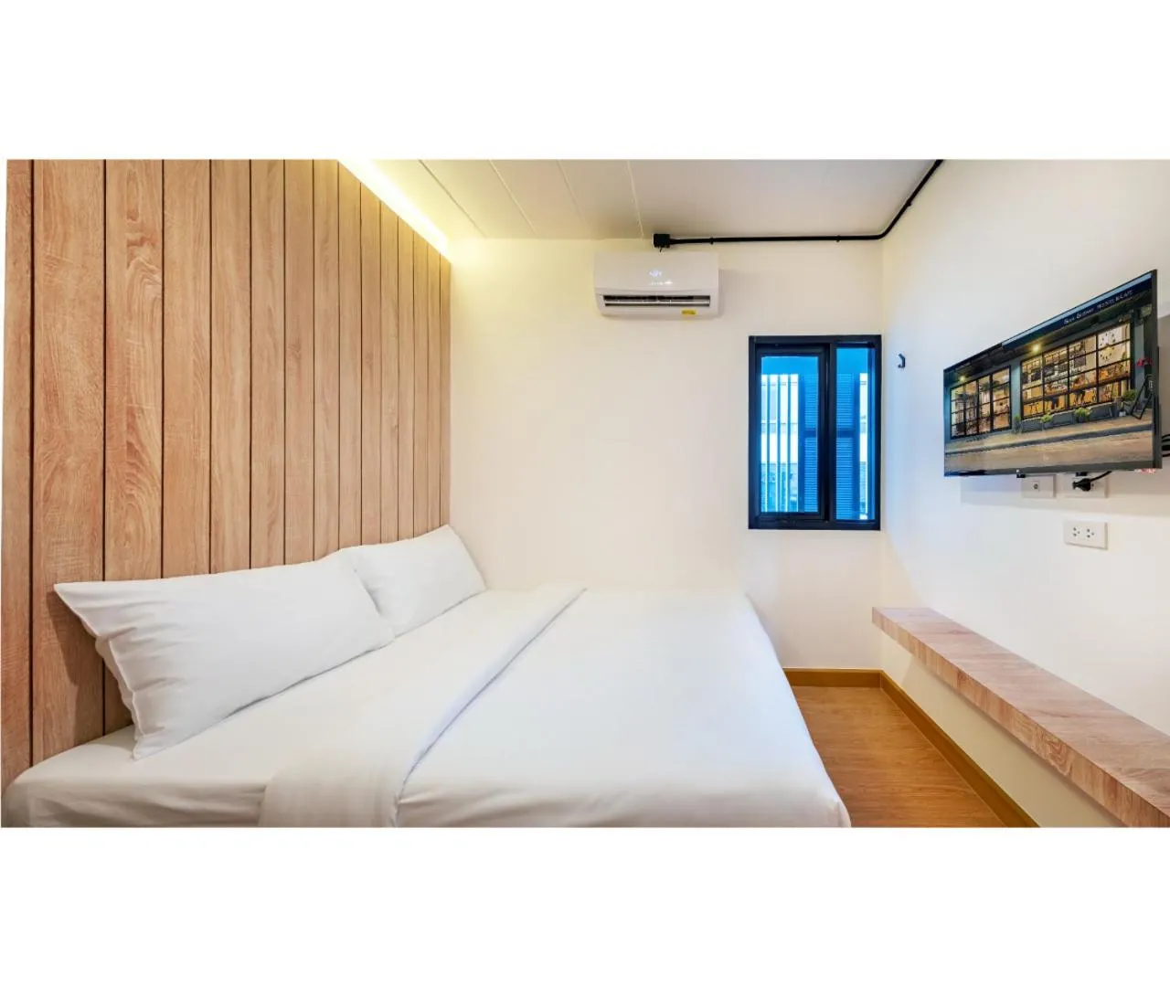 Bed in Siam Subway Hostel and Café