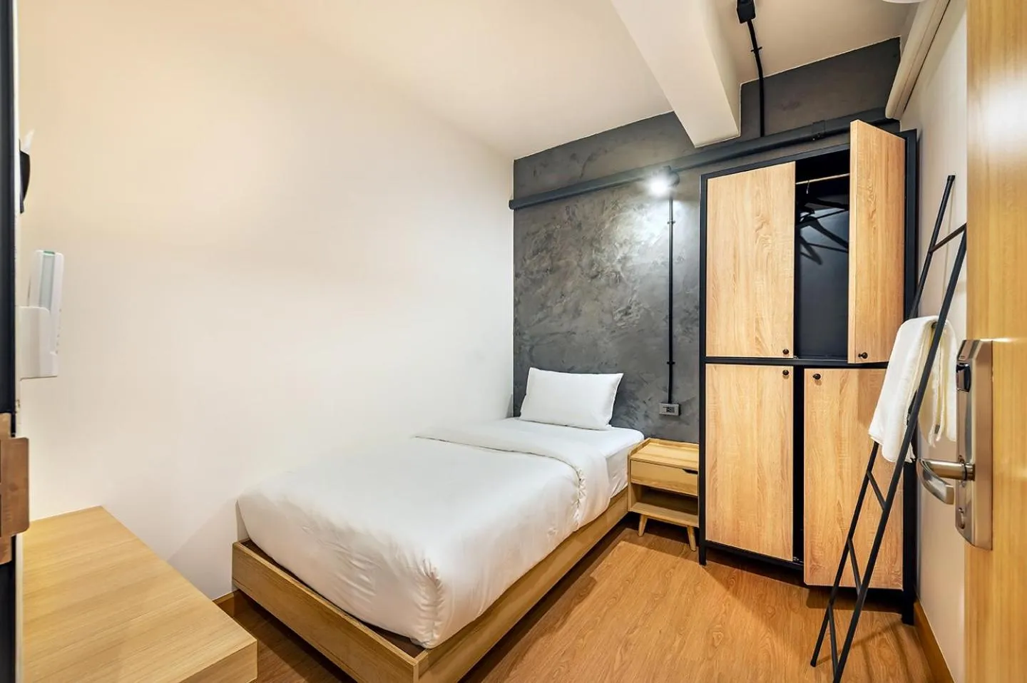 Bed in Siam Subway Hostel and Café