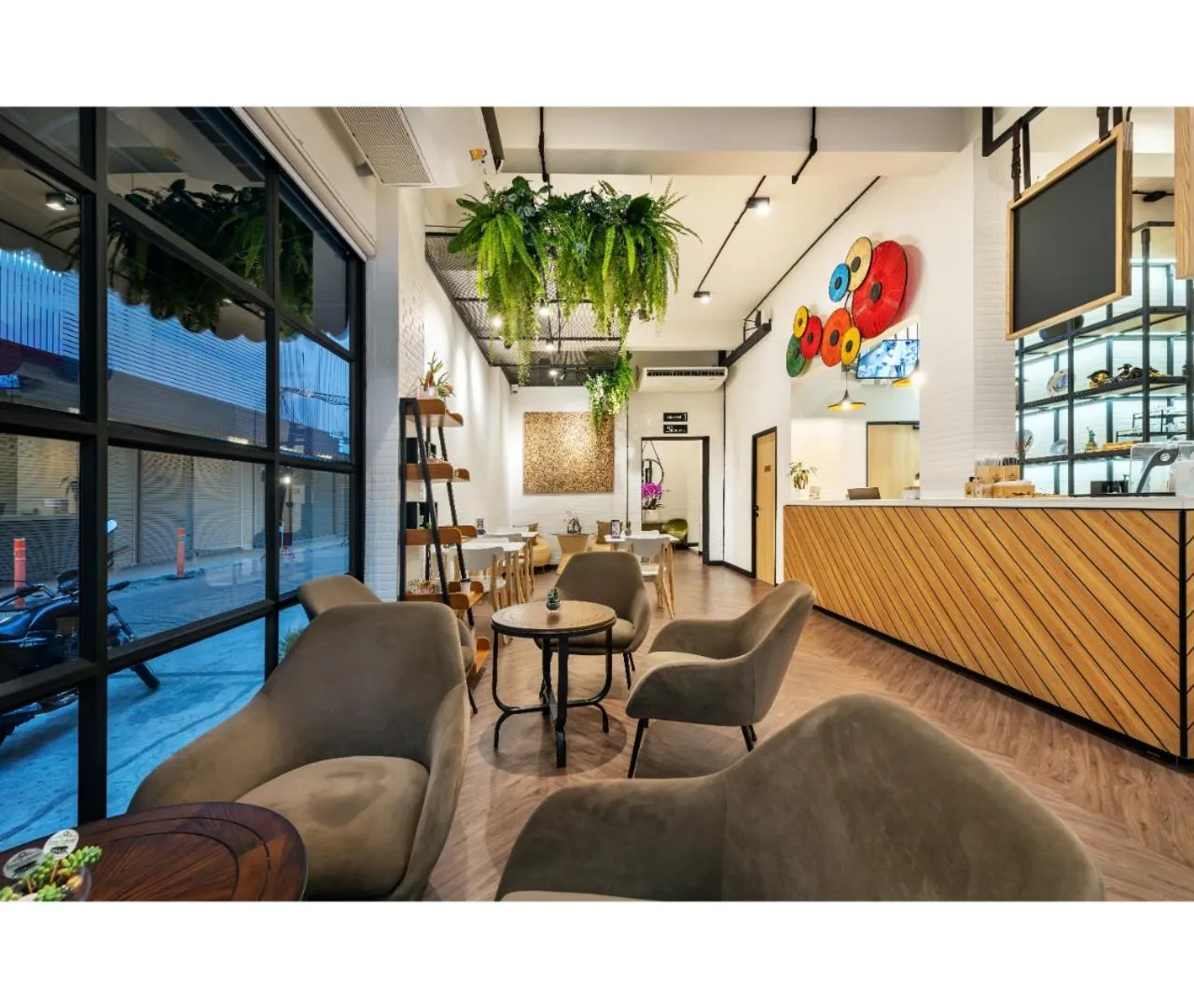 Lobby or reception in Siam Subway Hostel and Café