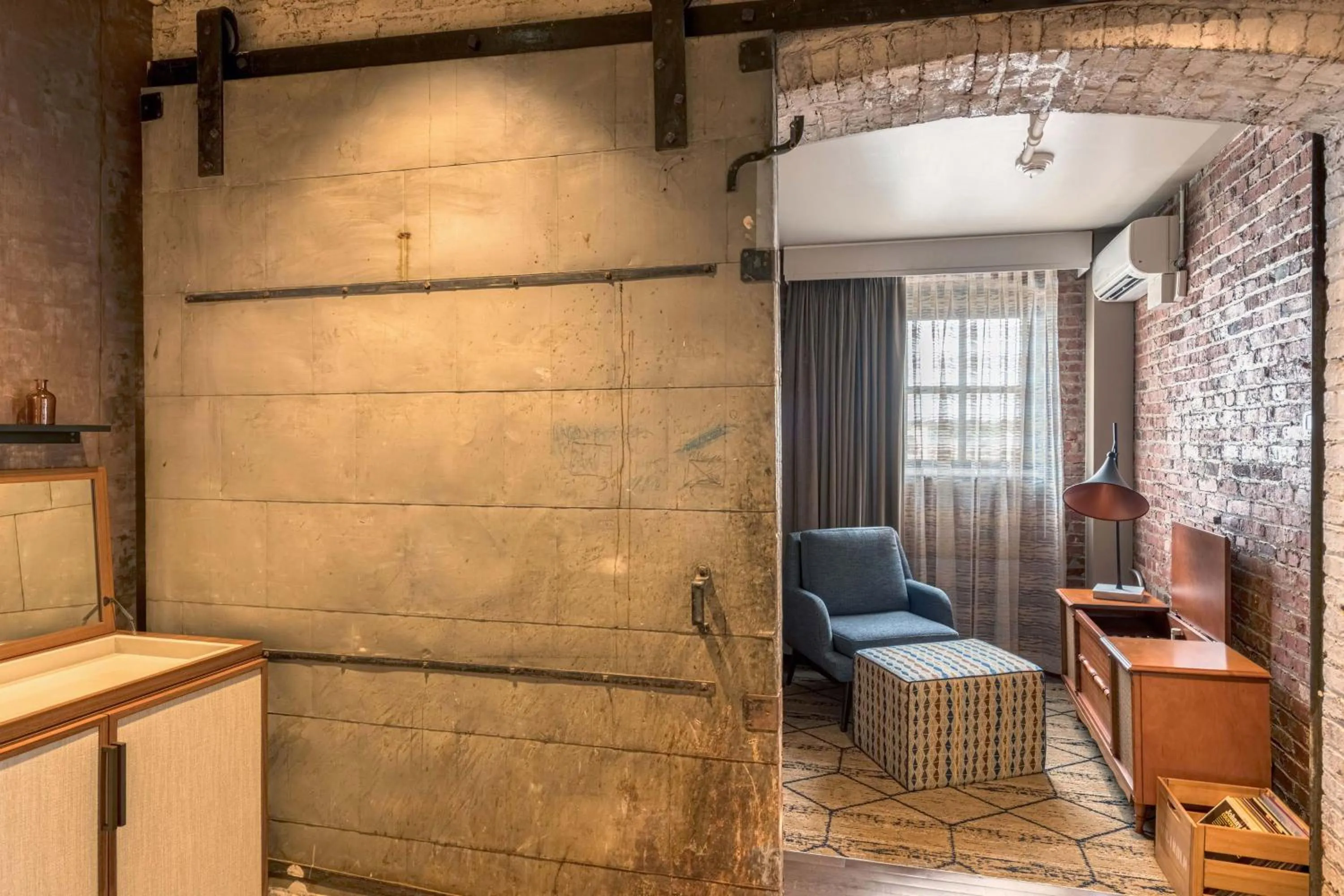 Photo of the whole room in The Sessions Hotel, Bristol, a Tribute Portfolio Hotel