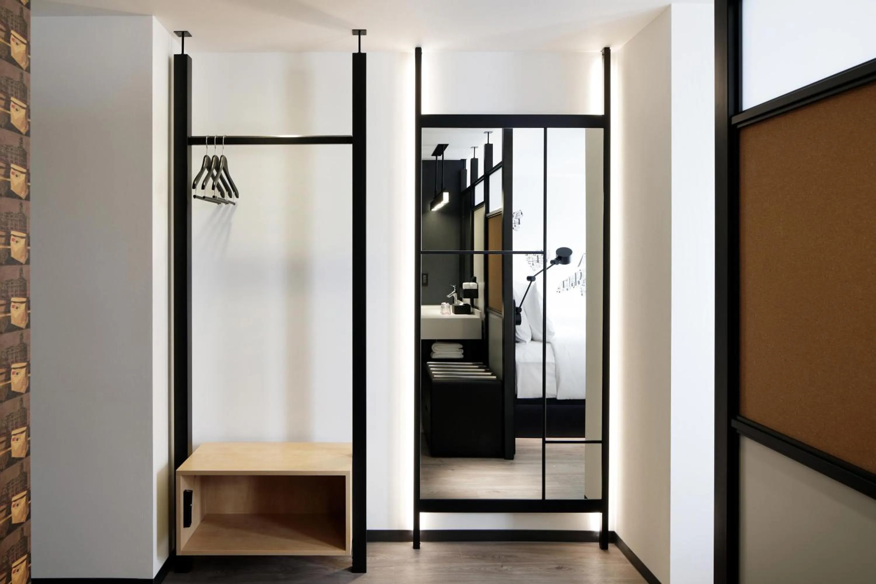 Photo of the whole room in Aloft Tokyo Ginza