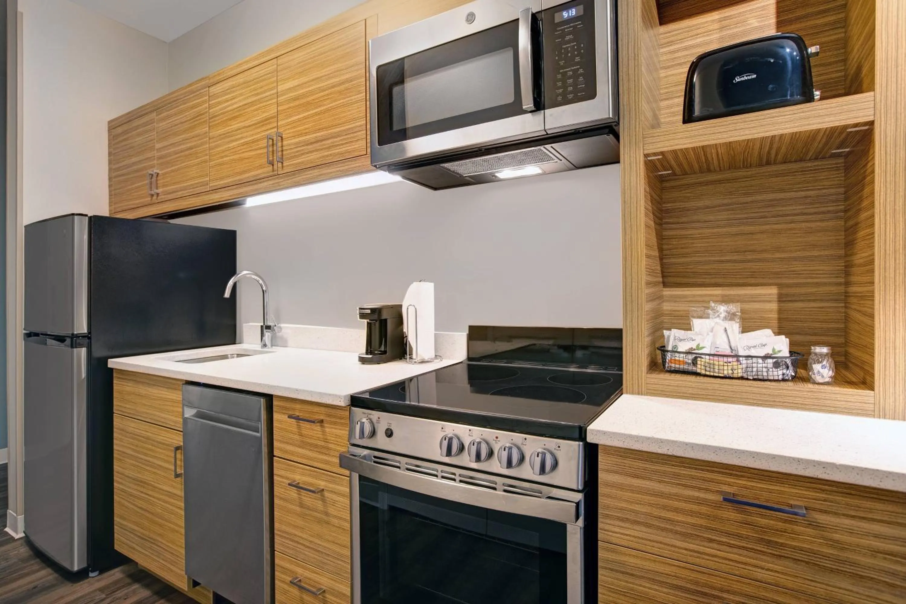 Kitchen or kitchenette in TownePlace Suites by Marriott Potomac Mills Woodbridge