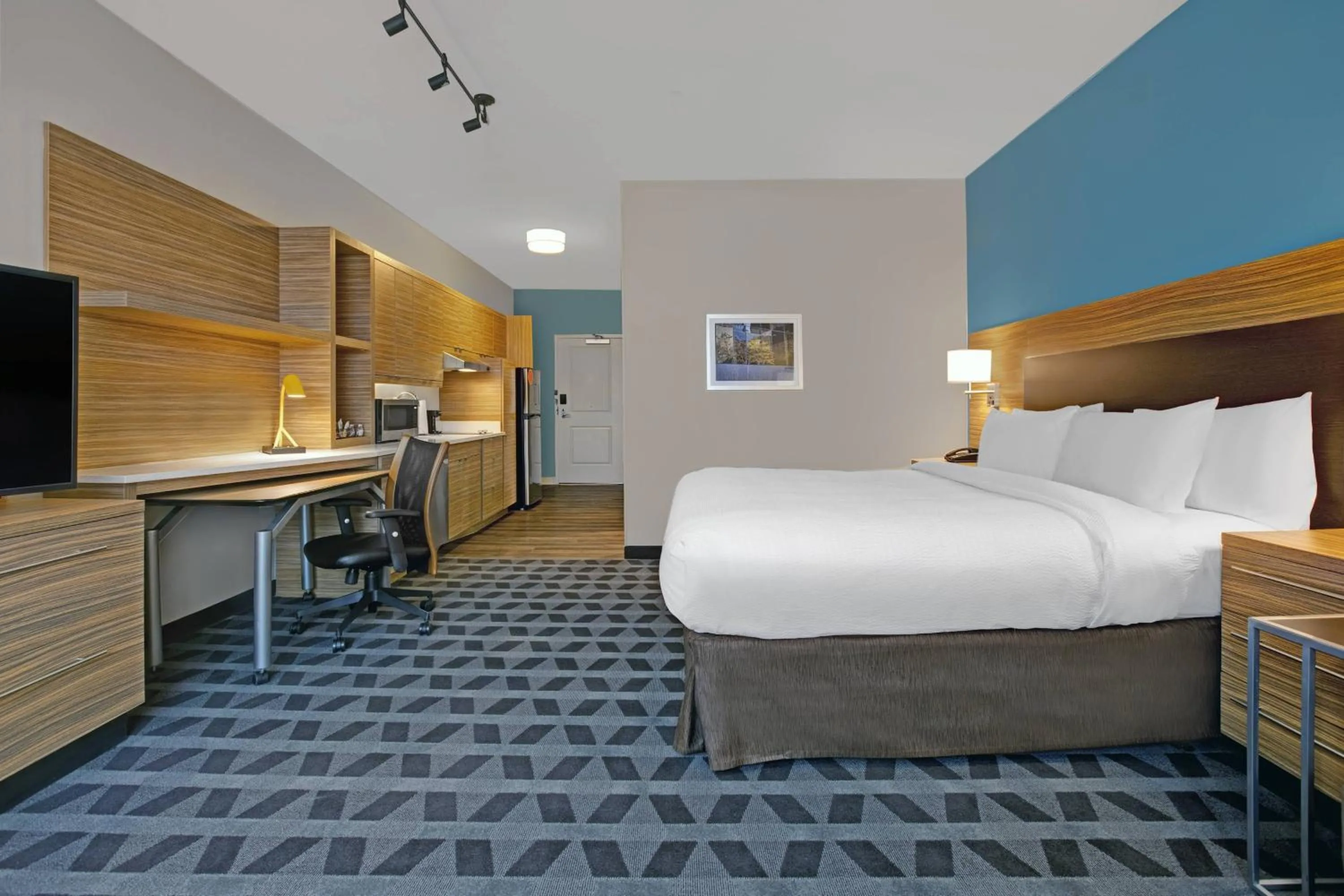 Photo of the whole room, Bed in TownePlace Suites by Marriott Potomac Mills Woodbridge