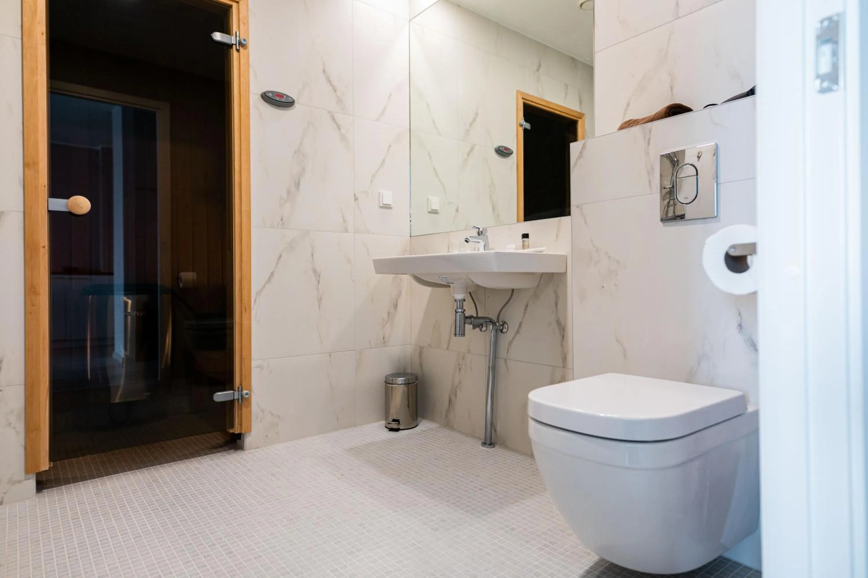 Bathroom in Ö Seaside Suites & SPA