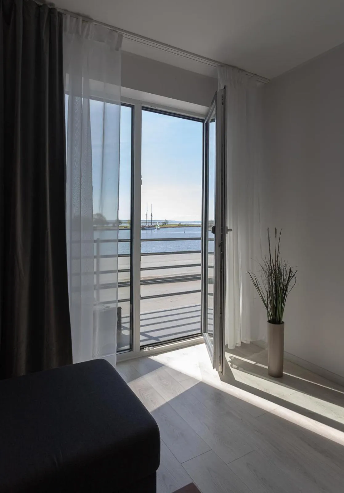 View (from property/room), Bed in Ö Seaside Suites & SPA