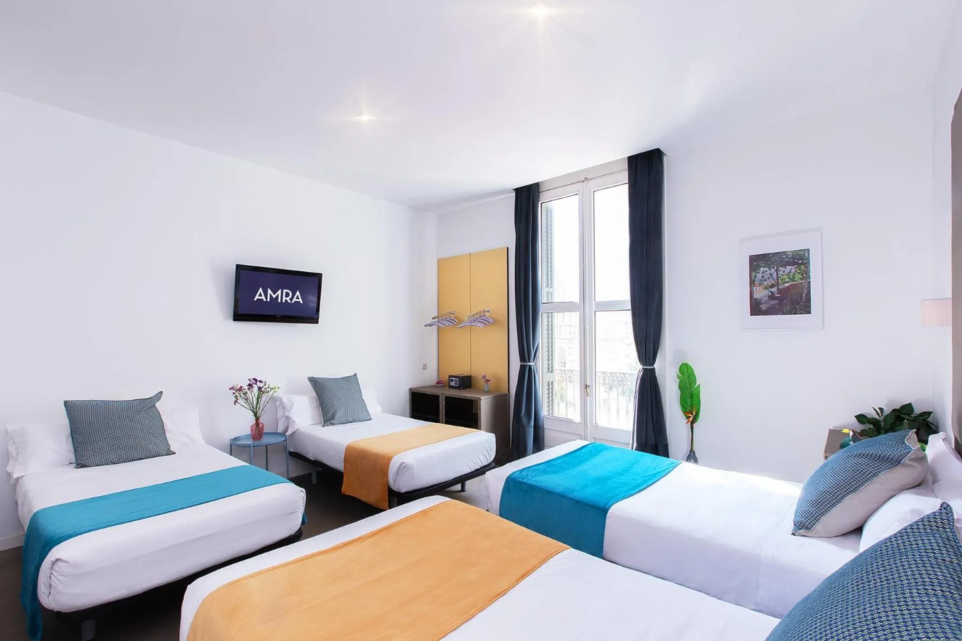 Bed in Amra Barcelona Caspe