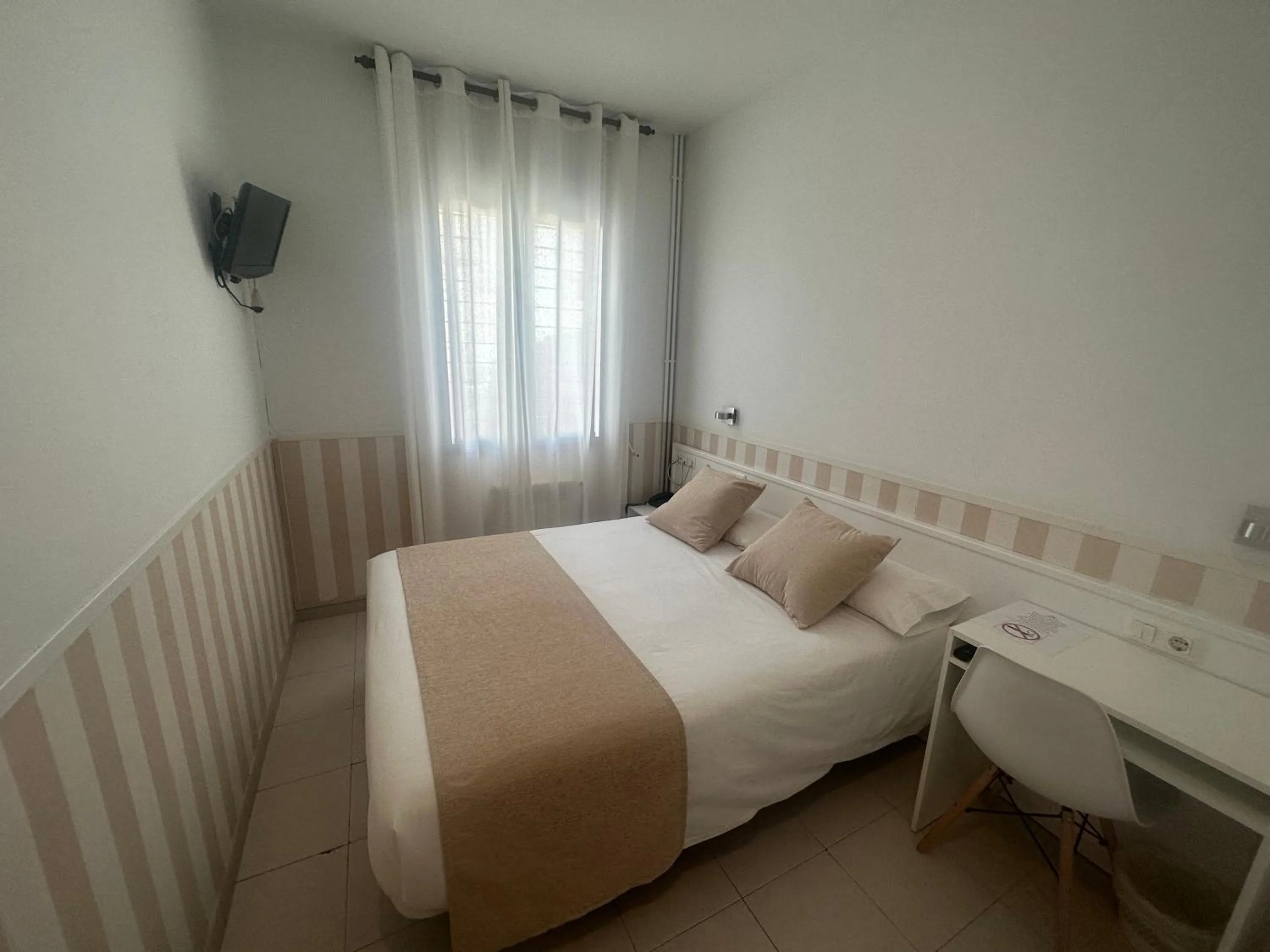 Photo of the whole room, Bed in Hotel Torino