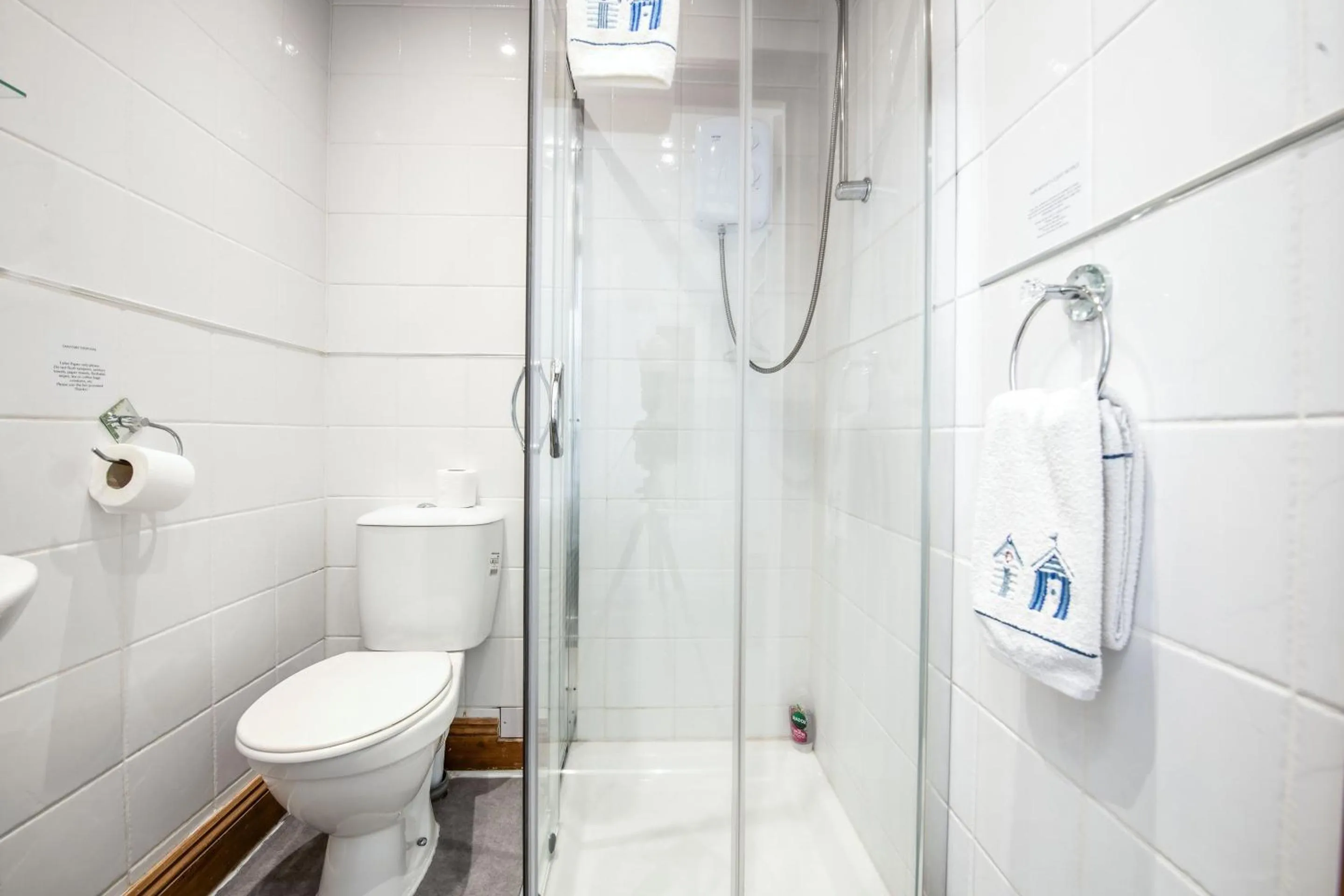 Bathroom in OYO Pier Hotel