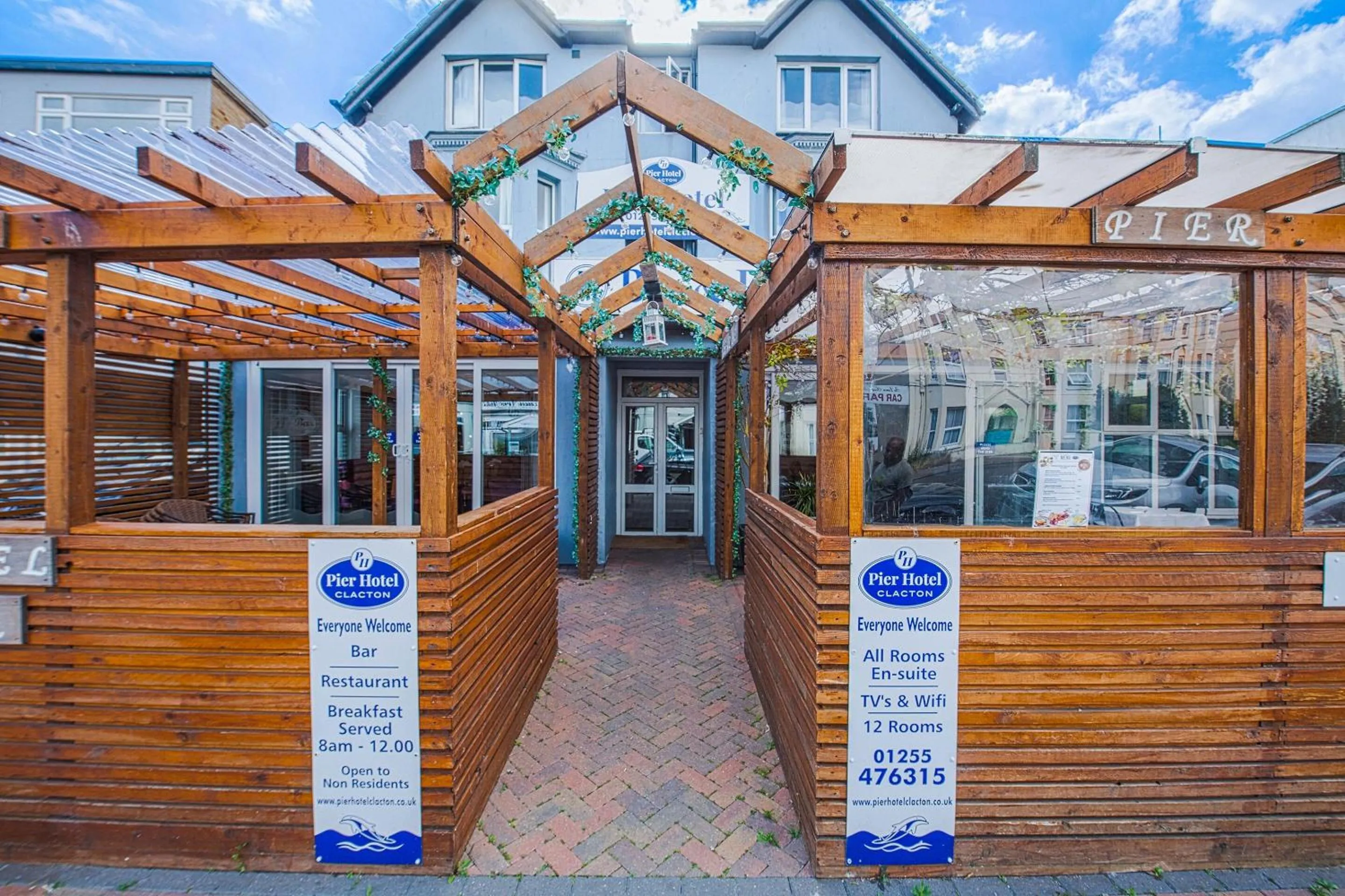 Facade/entrance in OYO Pier Hotel