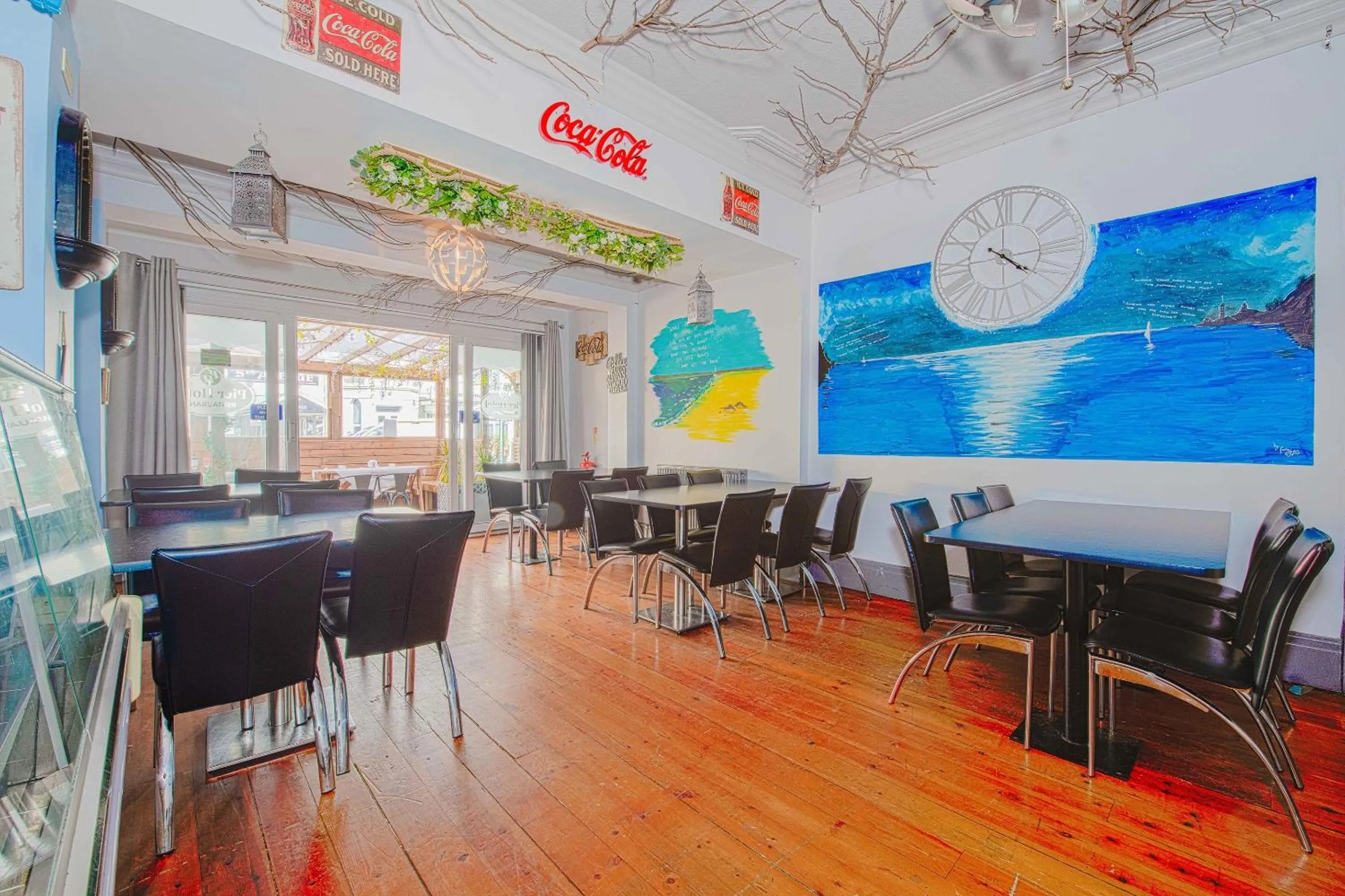 Restaurant/places to eat in OYO Pier Hotel