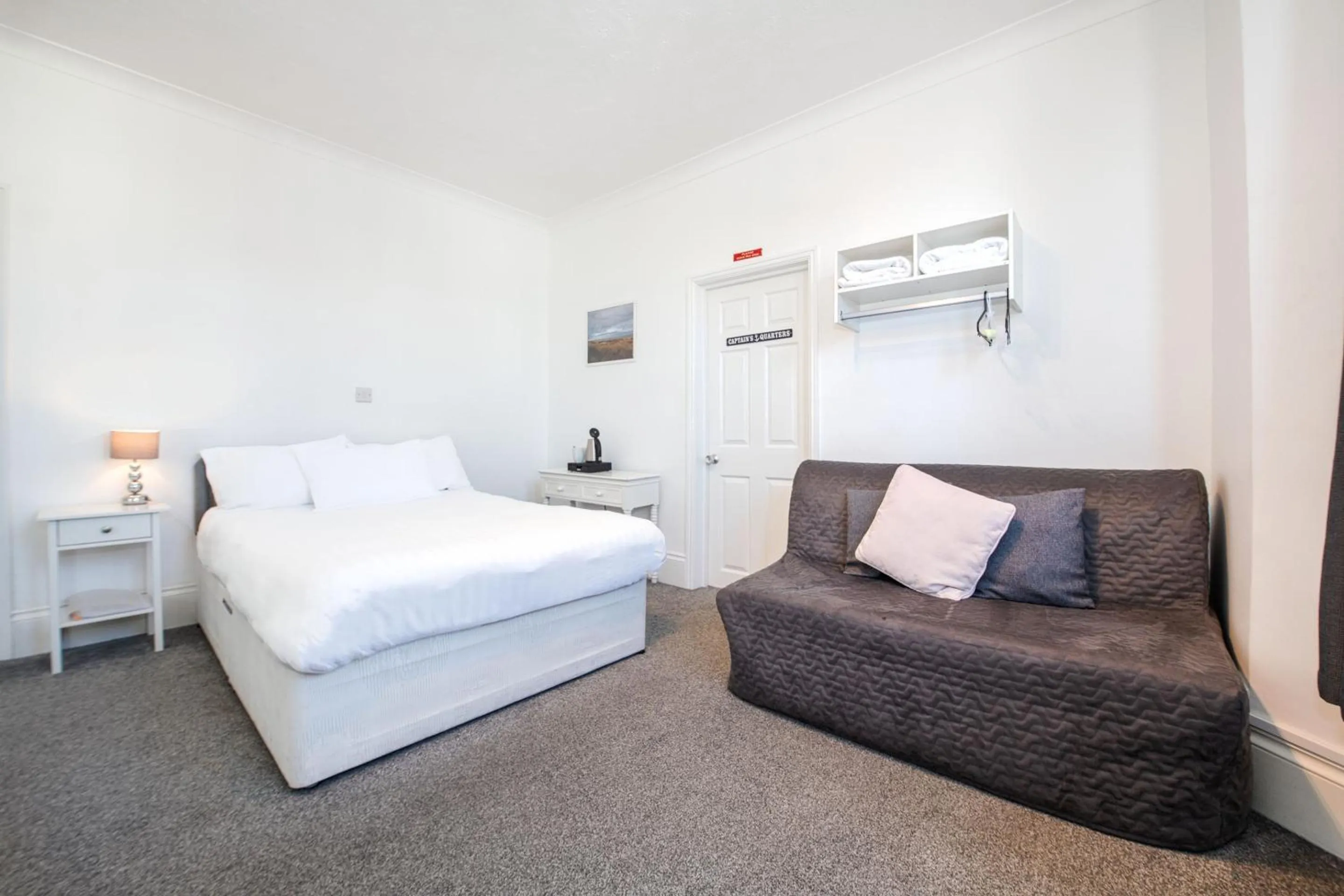 Bedroom, Bed in OYO Pier Hotel