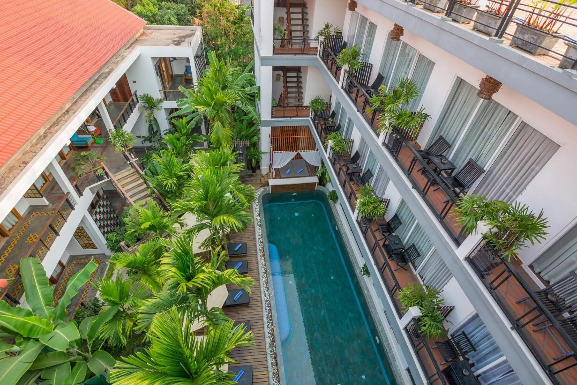 Swimming pool in SAKABAN Suite