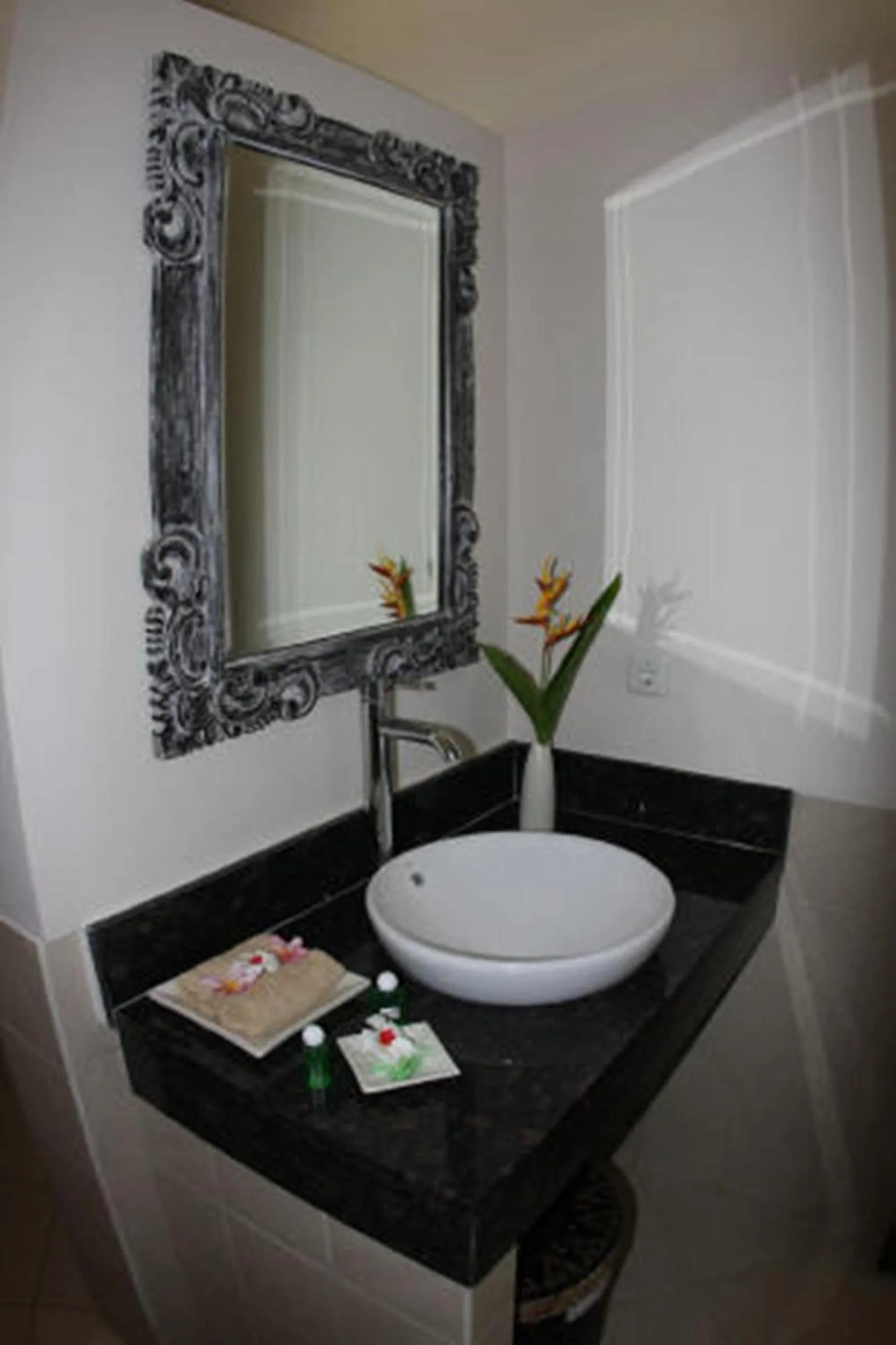 Bathroom in Kubu Indah Dive & Spa Resort