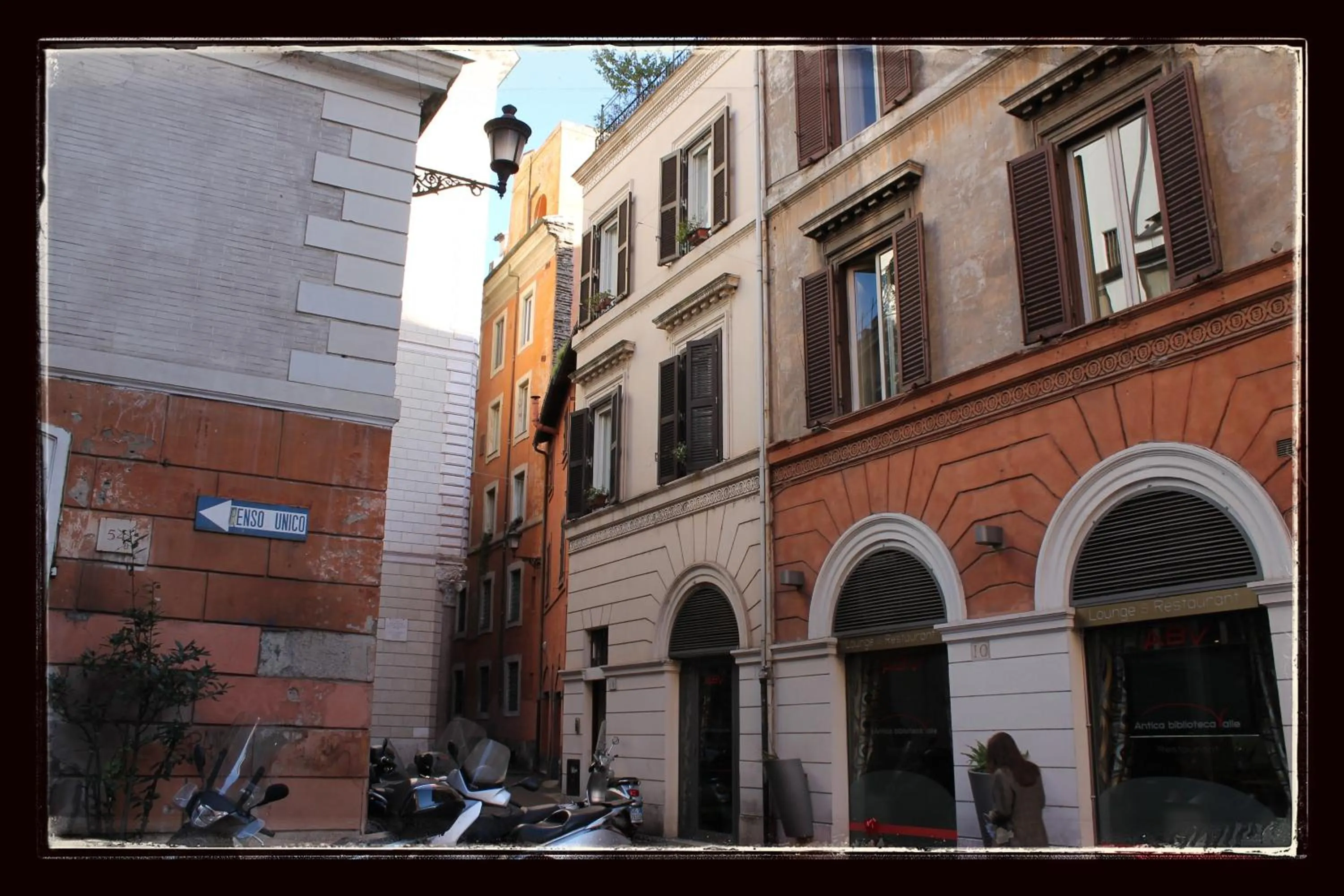 Facade/entrance in Di Rienzo Pantheon Palace
