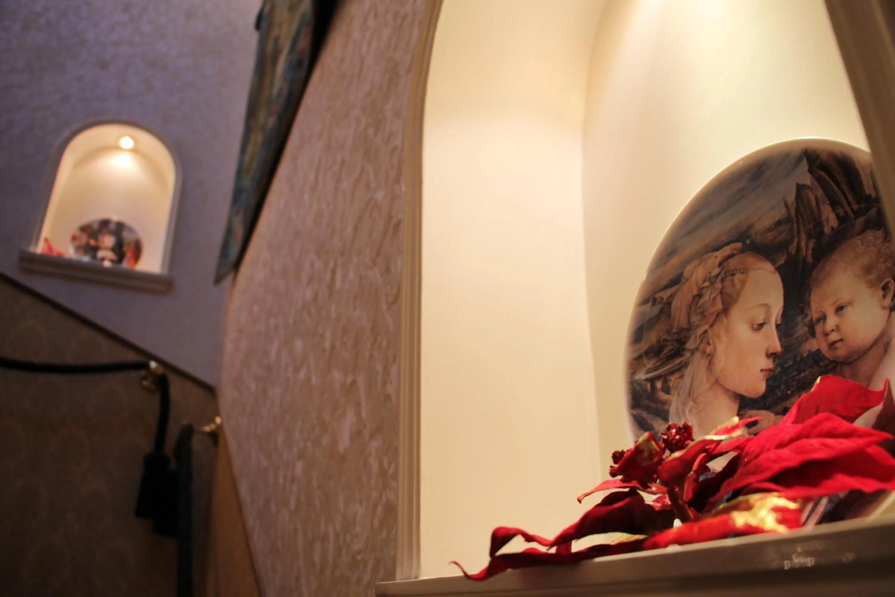 Decorative detail in Di Rienzo Pantheon Palace