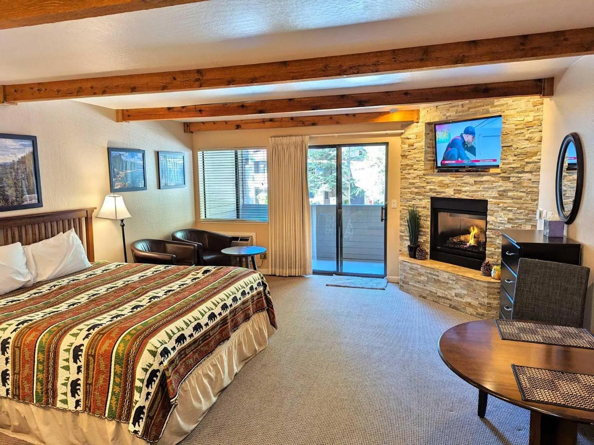 Bed in Lakeland Village #105