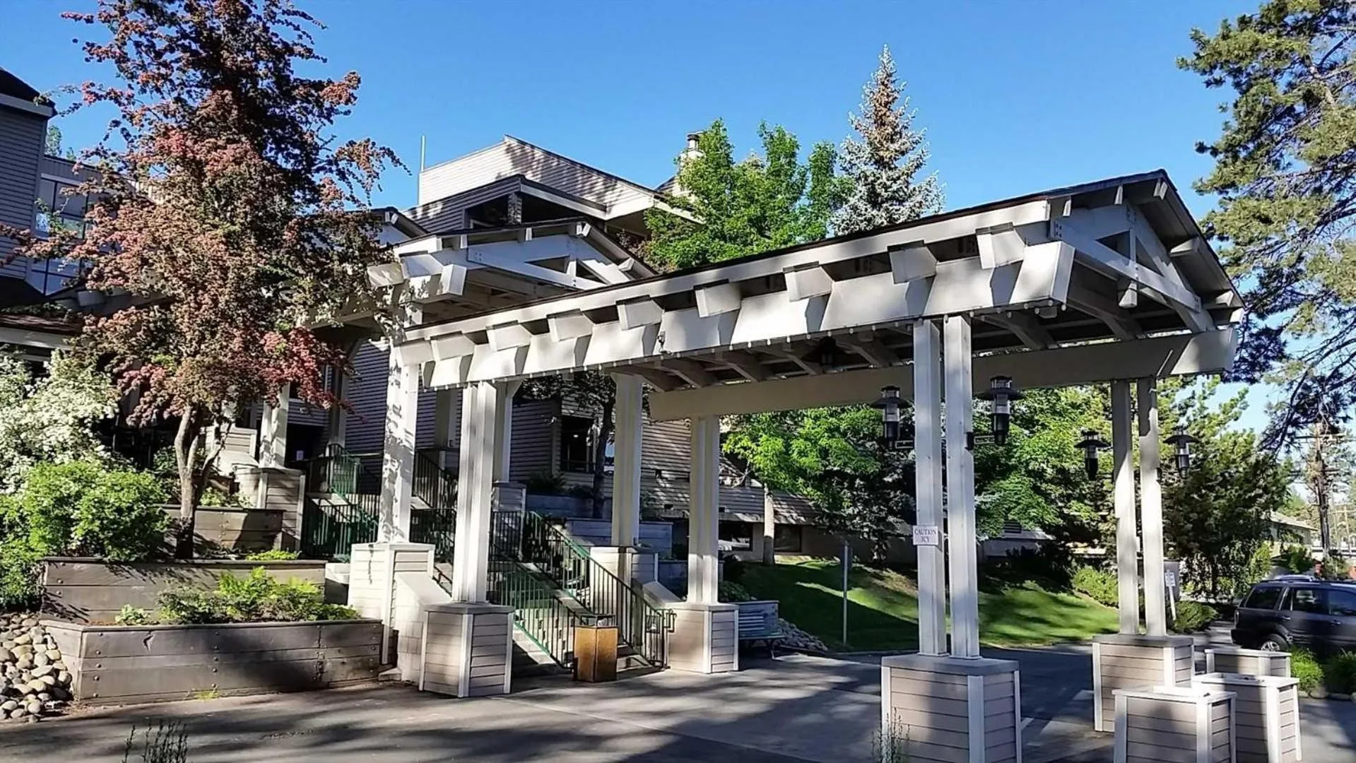 Lakeland Village #105