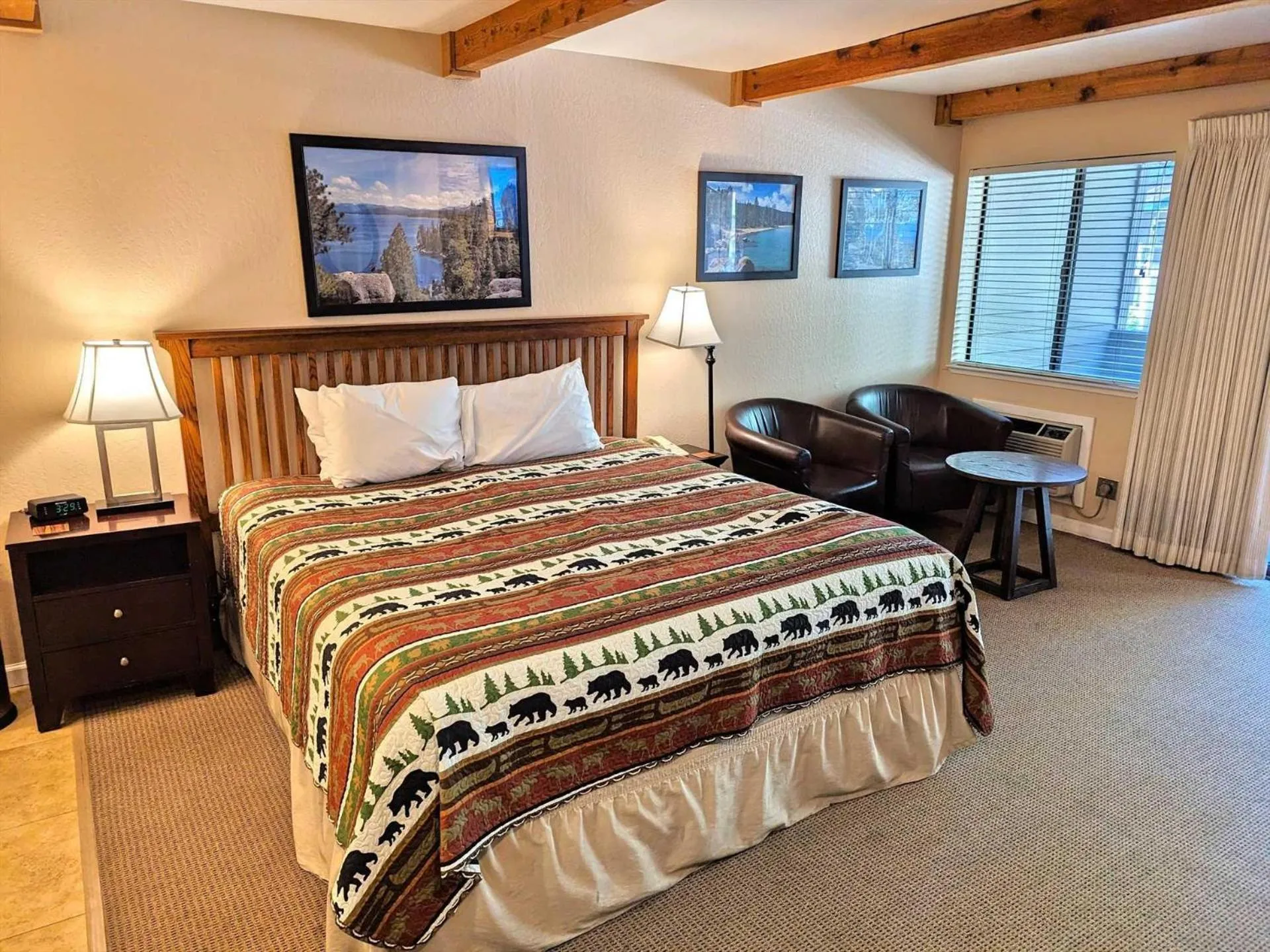 Bed in Lakeland Village #105