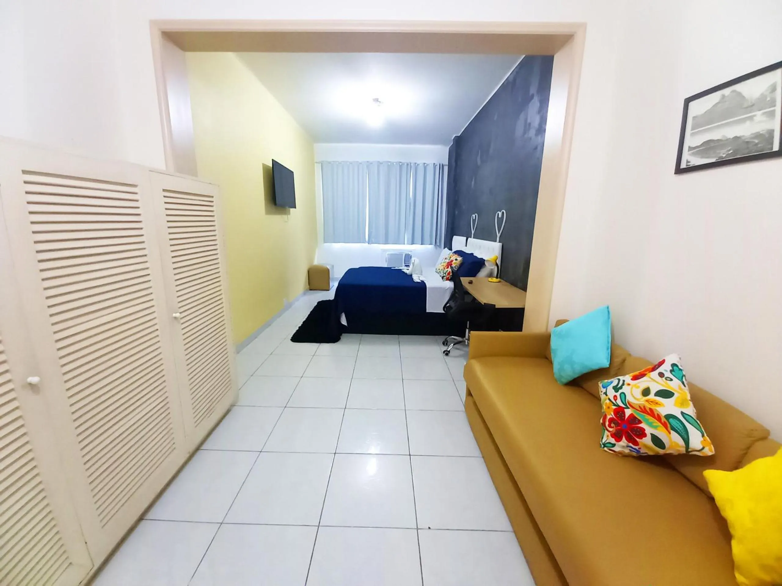 Bed in Espaçoso apto na Praia de Copacabana TC1010