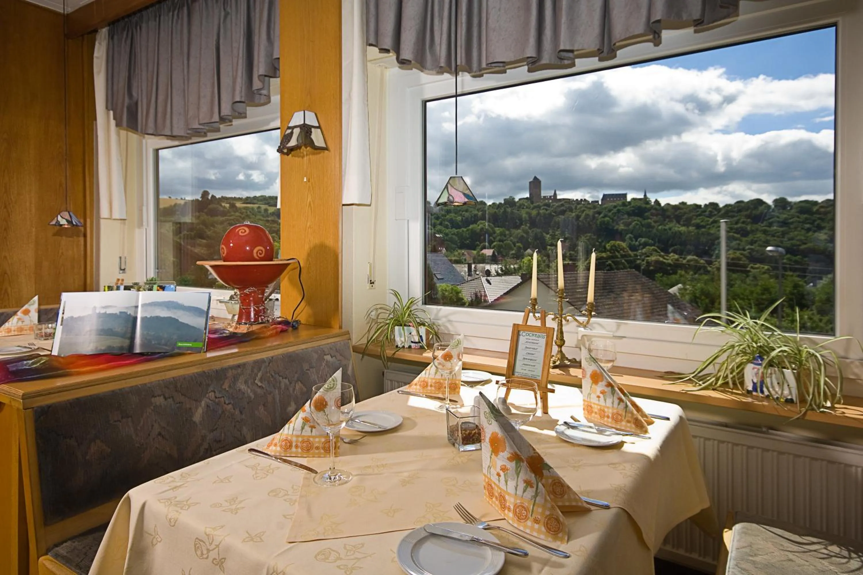 Restaurant/places to eat in Hotel Burgblick