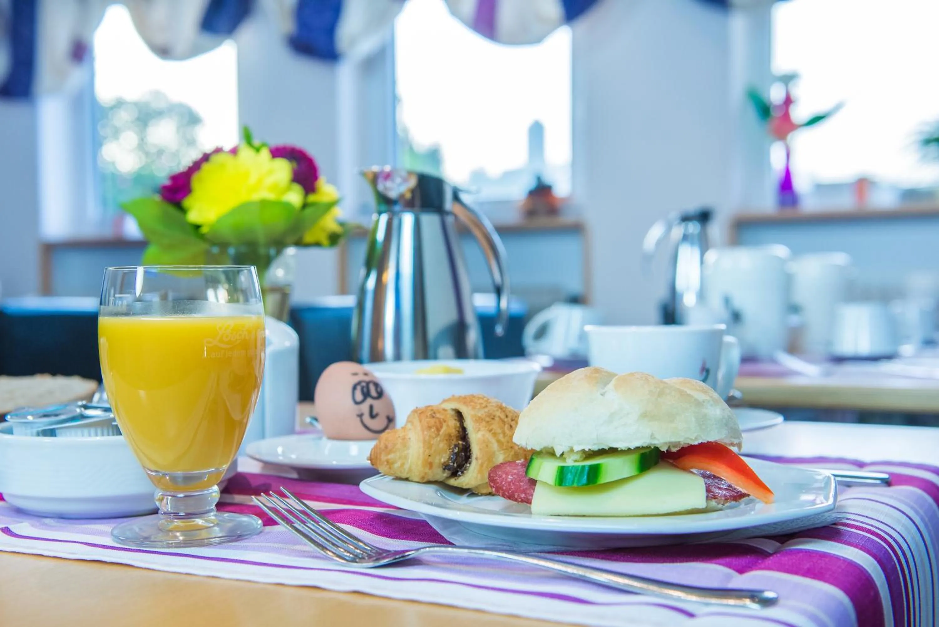 Buffet breakfast in Hotel Burgblick