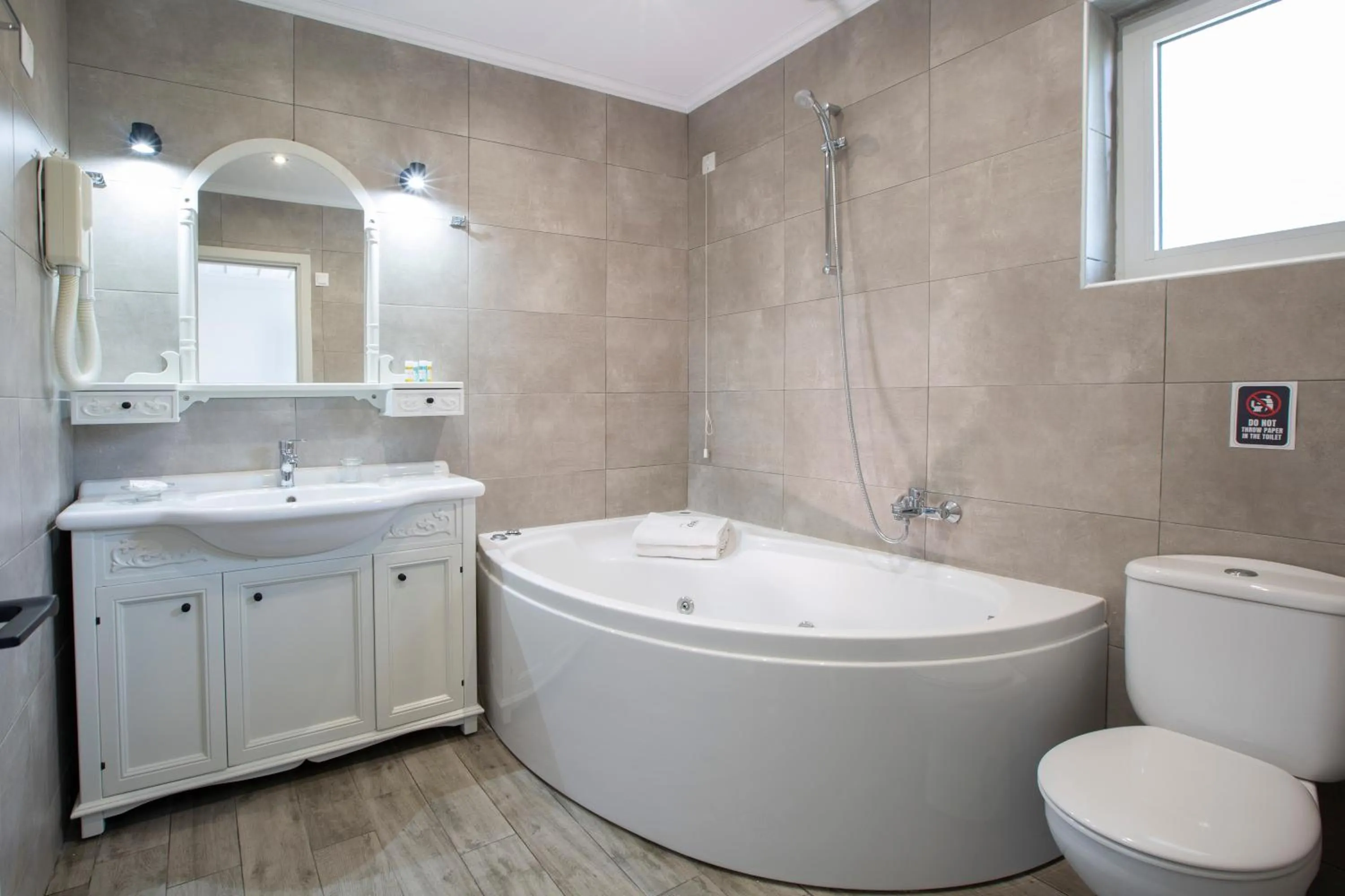 Bathroom in Villa Elia Resort