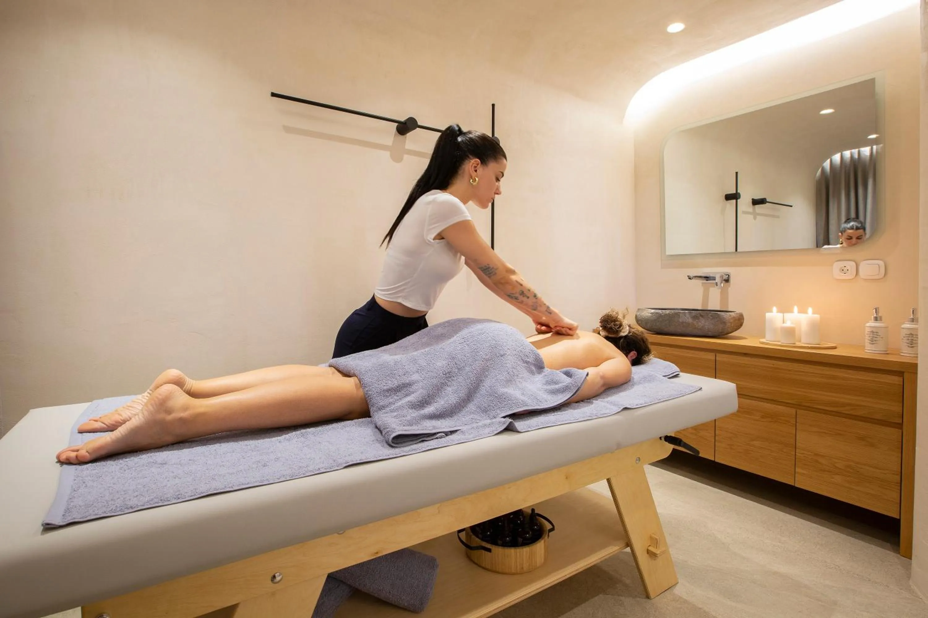 Massage in Villa Elia Resort