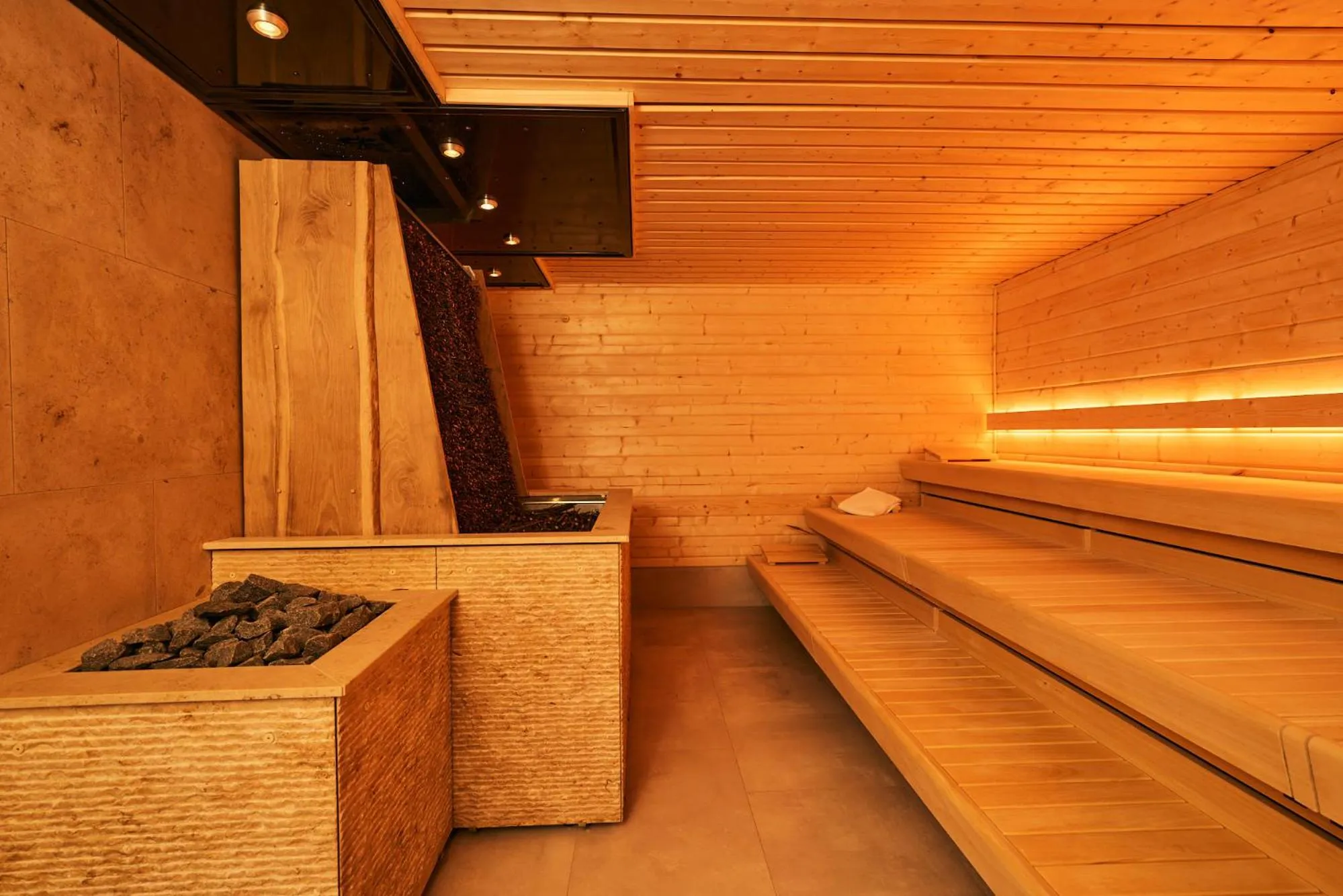 Sauna in Strandhotel Fischland