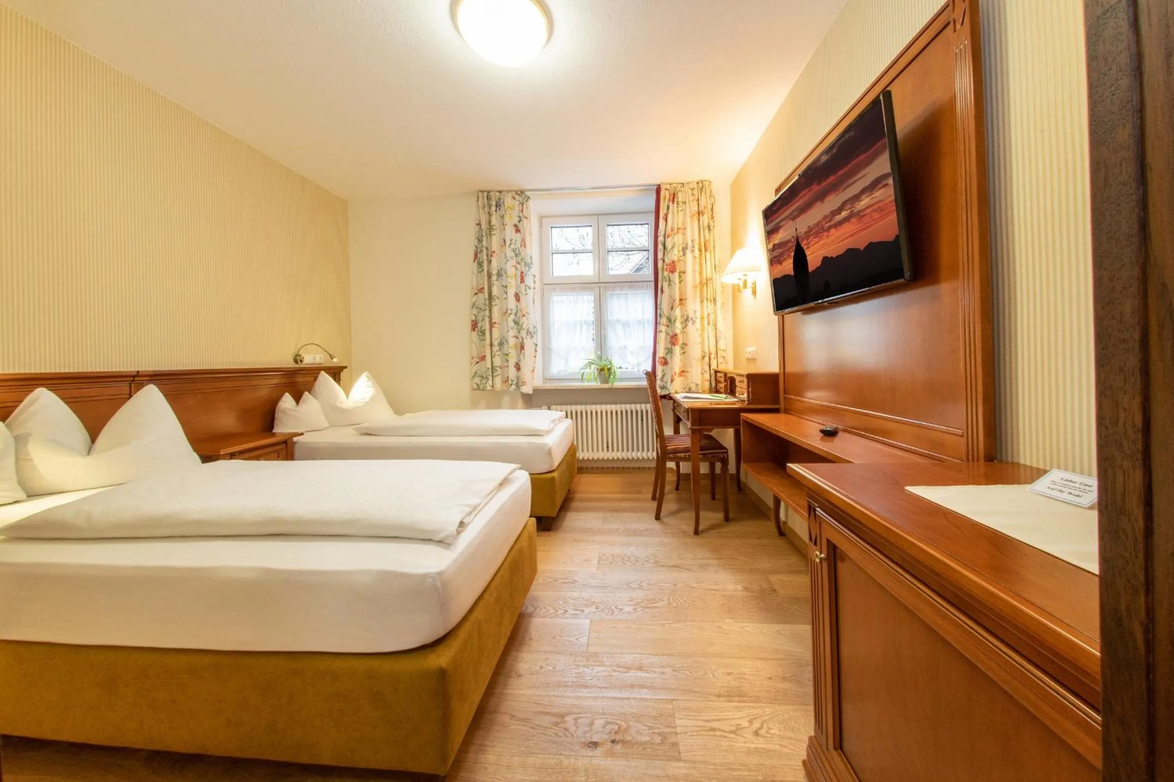 Photo of the whole room, Bed in Hotel Gasthof Post