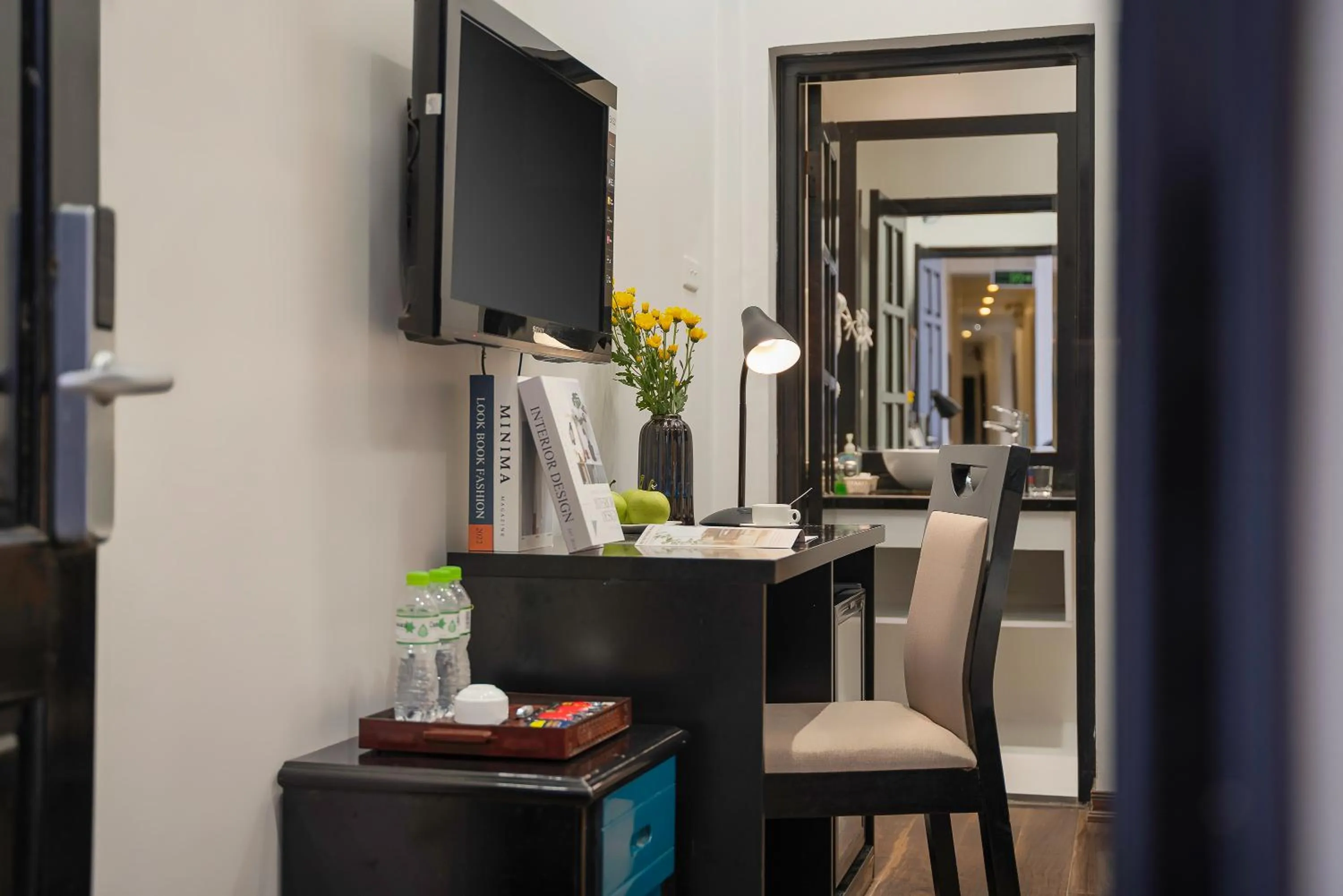 TV and multimedia in Hanoi Starlight Boutique Hotel