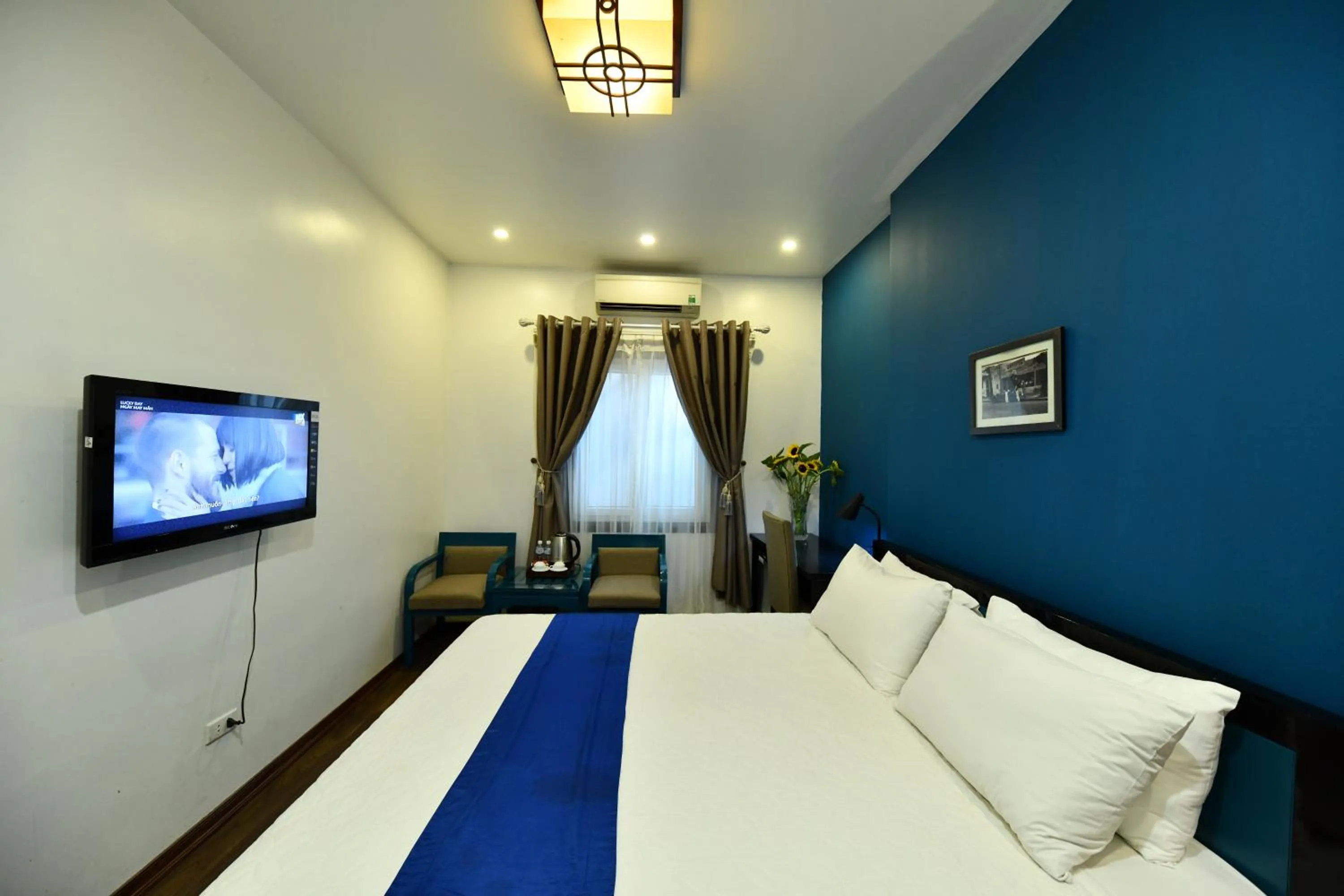 Bed in Hanoi Starlight Boutique Hotel