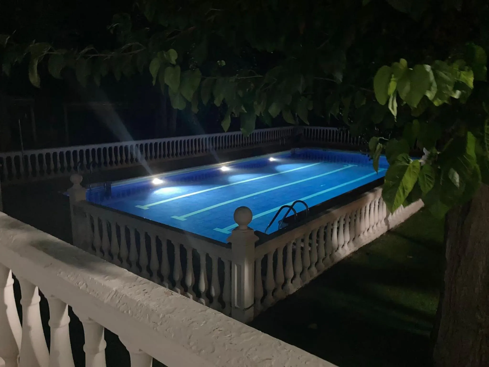 Swimming pool in Hotel Rural Mariblanca