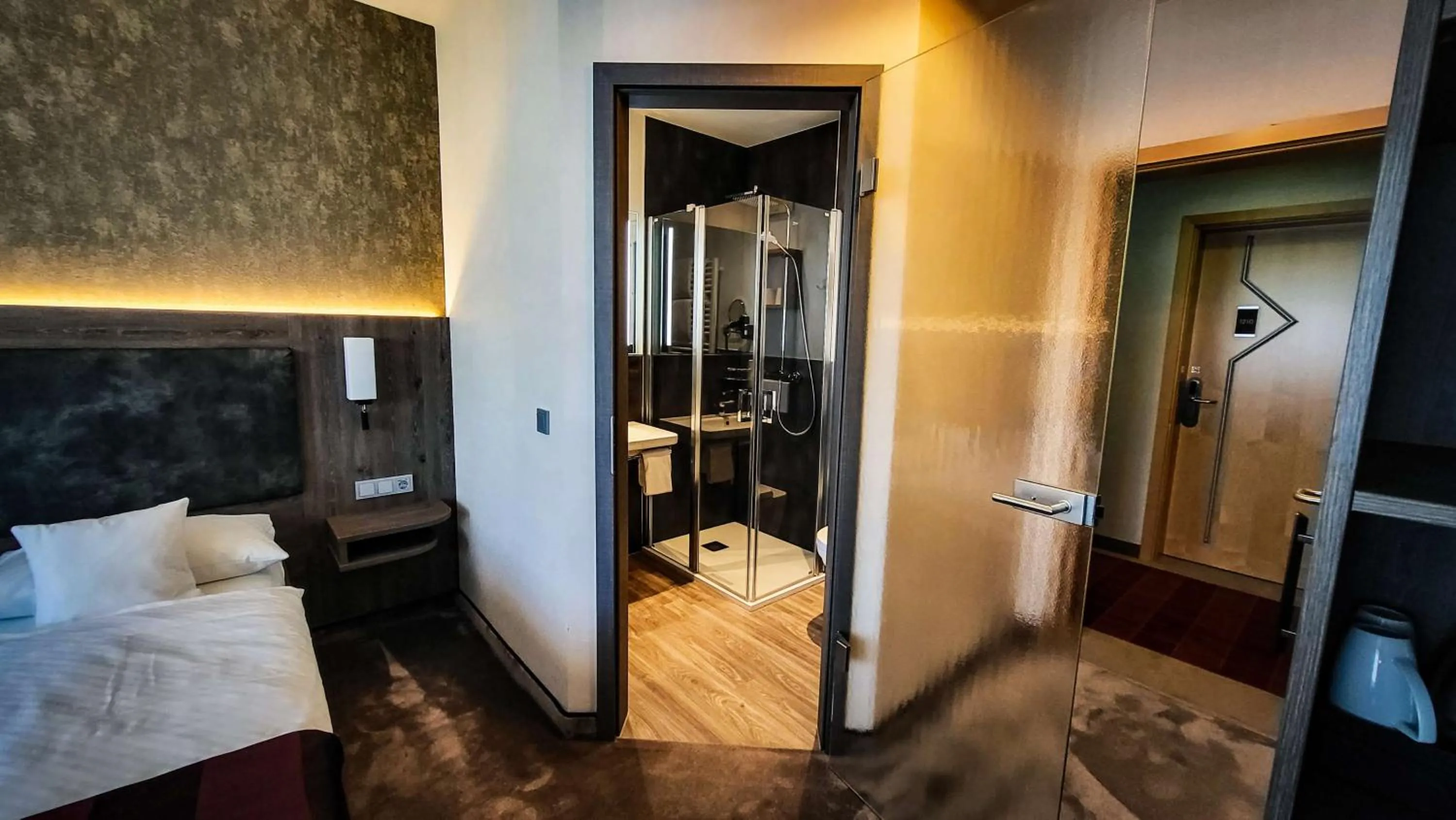 Bedroom, Bed in Best Western Plus Hotel Willingen