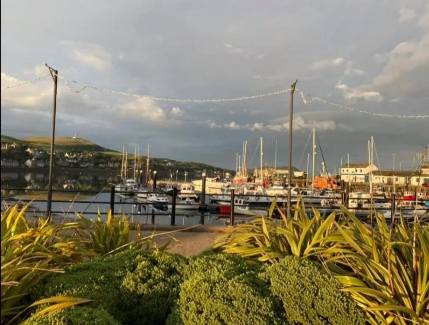 Neighbourhood in Argyll Arms Hotel