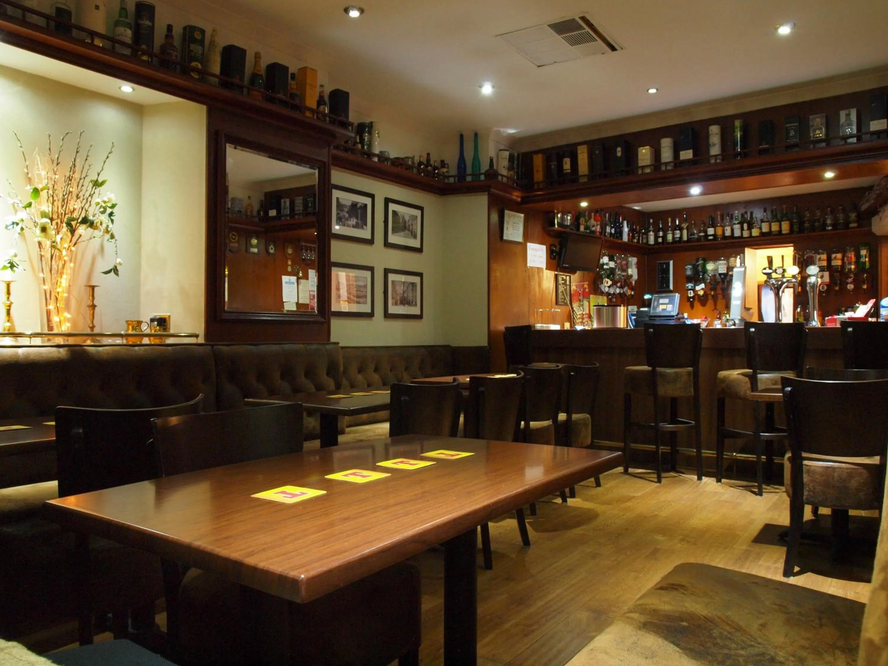 Lounge or bar in Argyll Arms Hotel