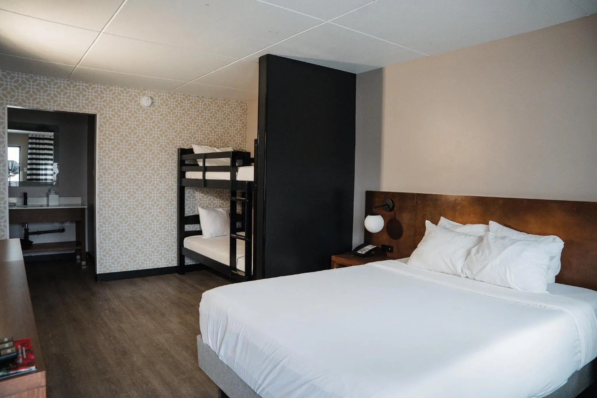 Bedroom, Bed in Dutch Wonderland Inn