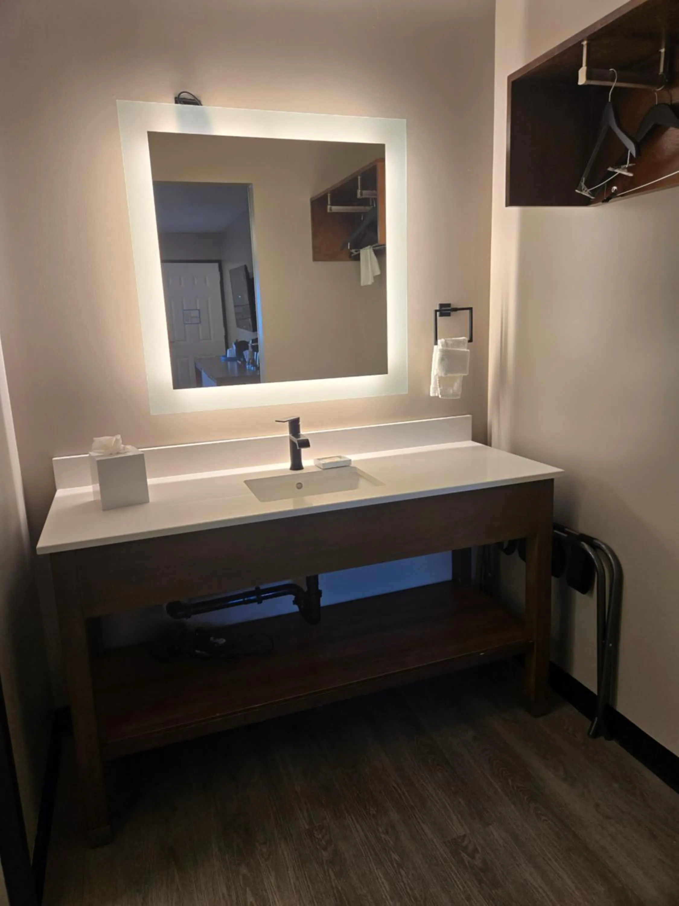 Bathroom in Dutch Wonderland Inn