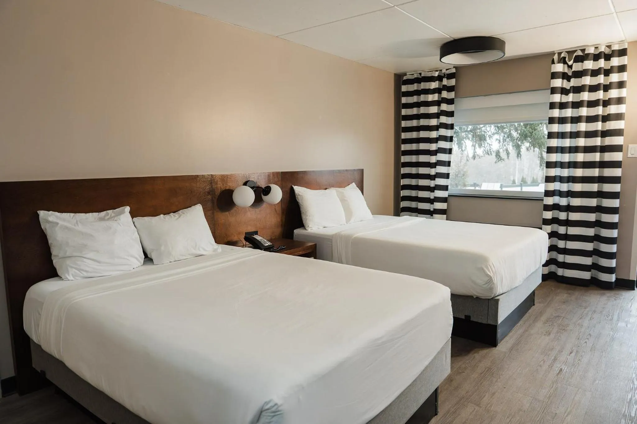 Bedroom, Bed in Dutch Wonderland Inn