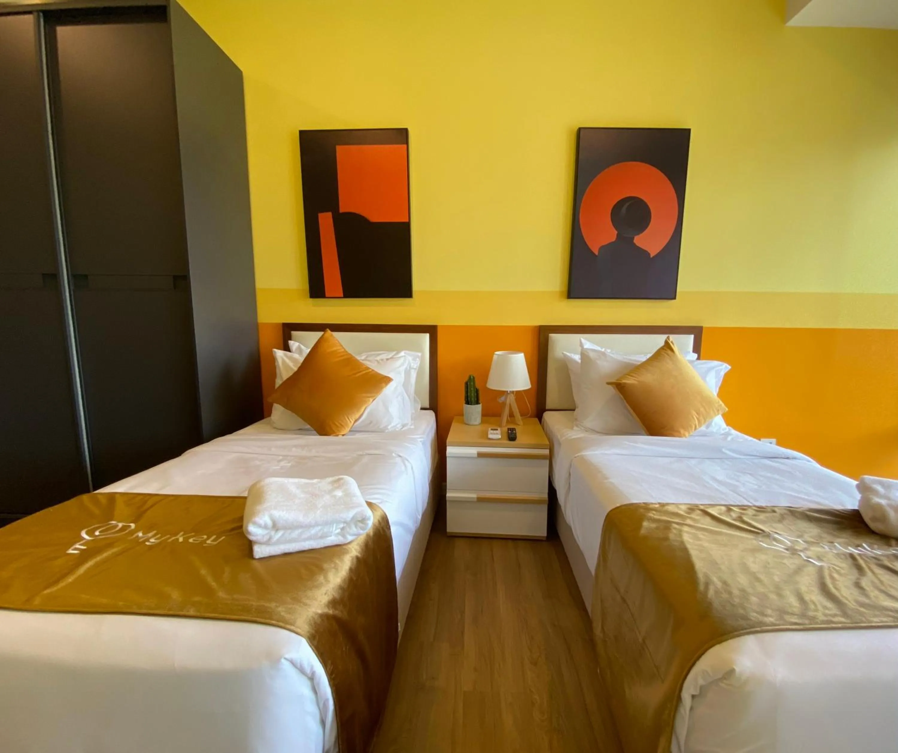 Bed in Ceylonz Seasonal Suites