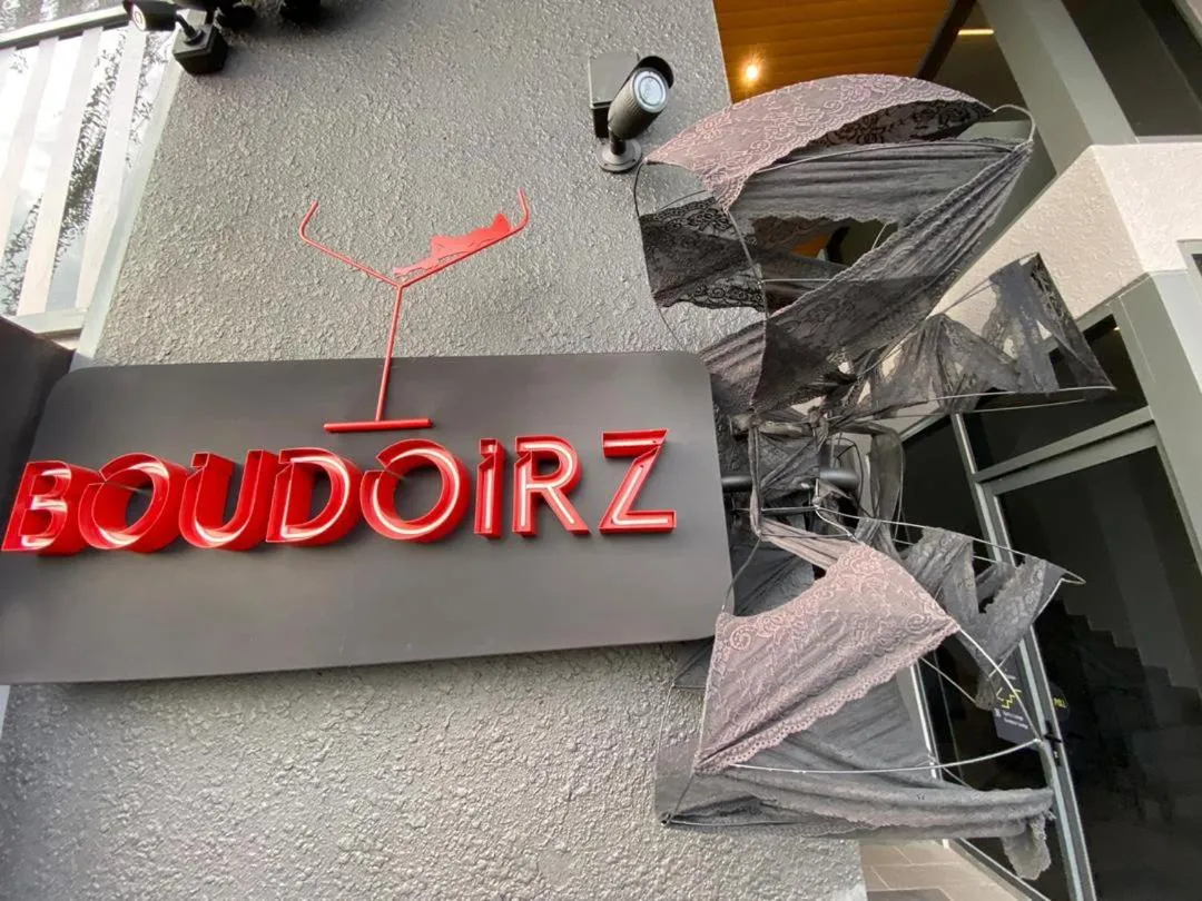 Lounge or bar in Ceylonz Seasonal Suites