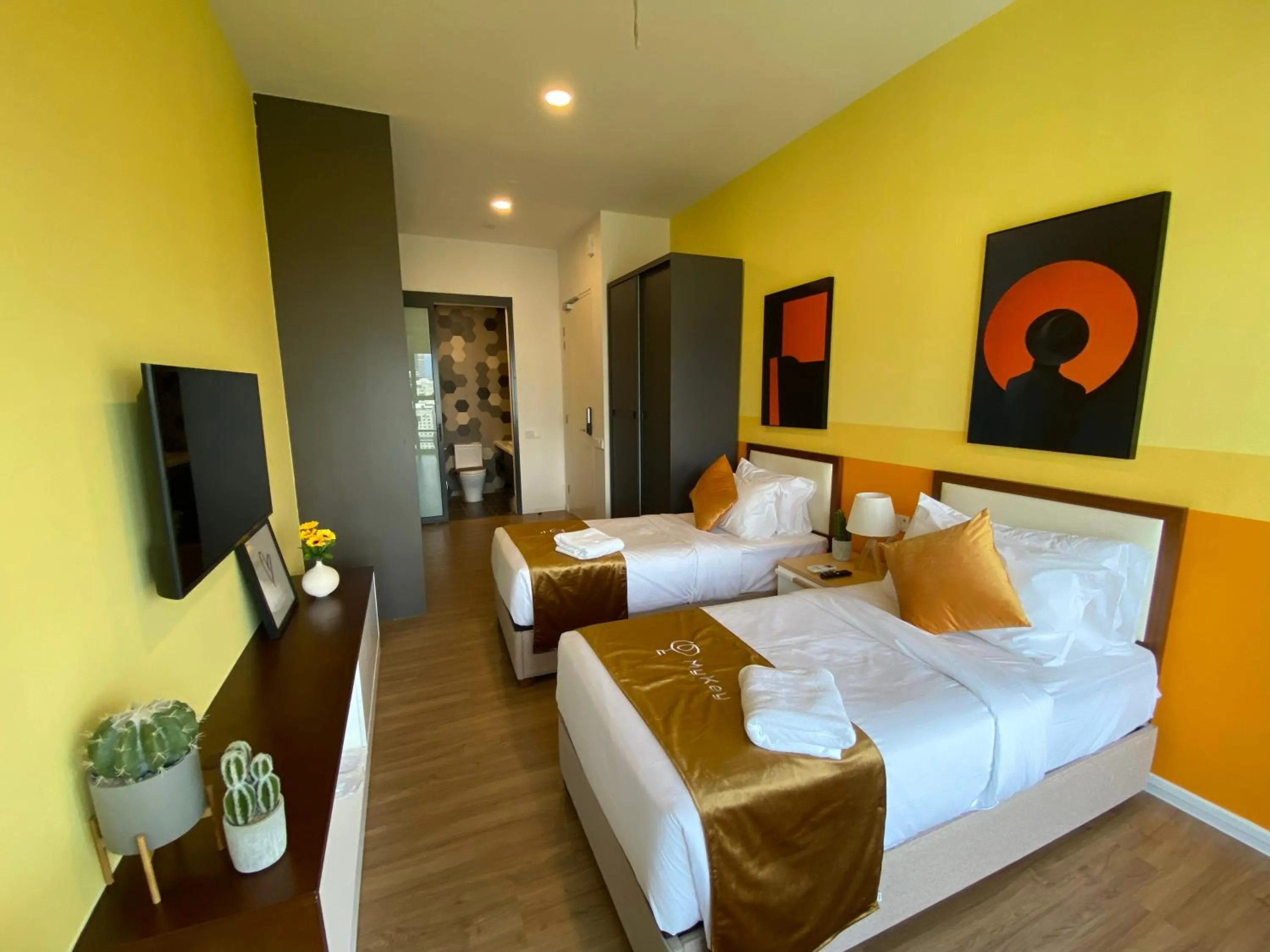 Bed in Ceylonz Seasonal Suites