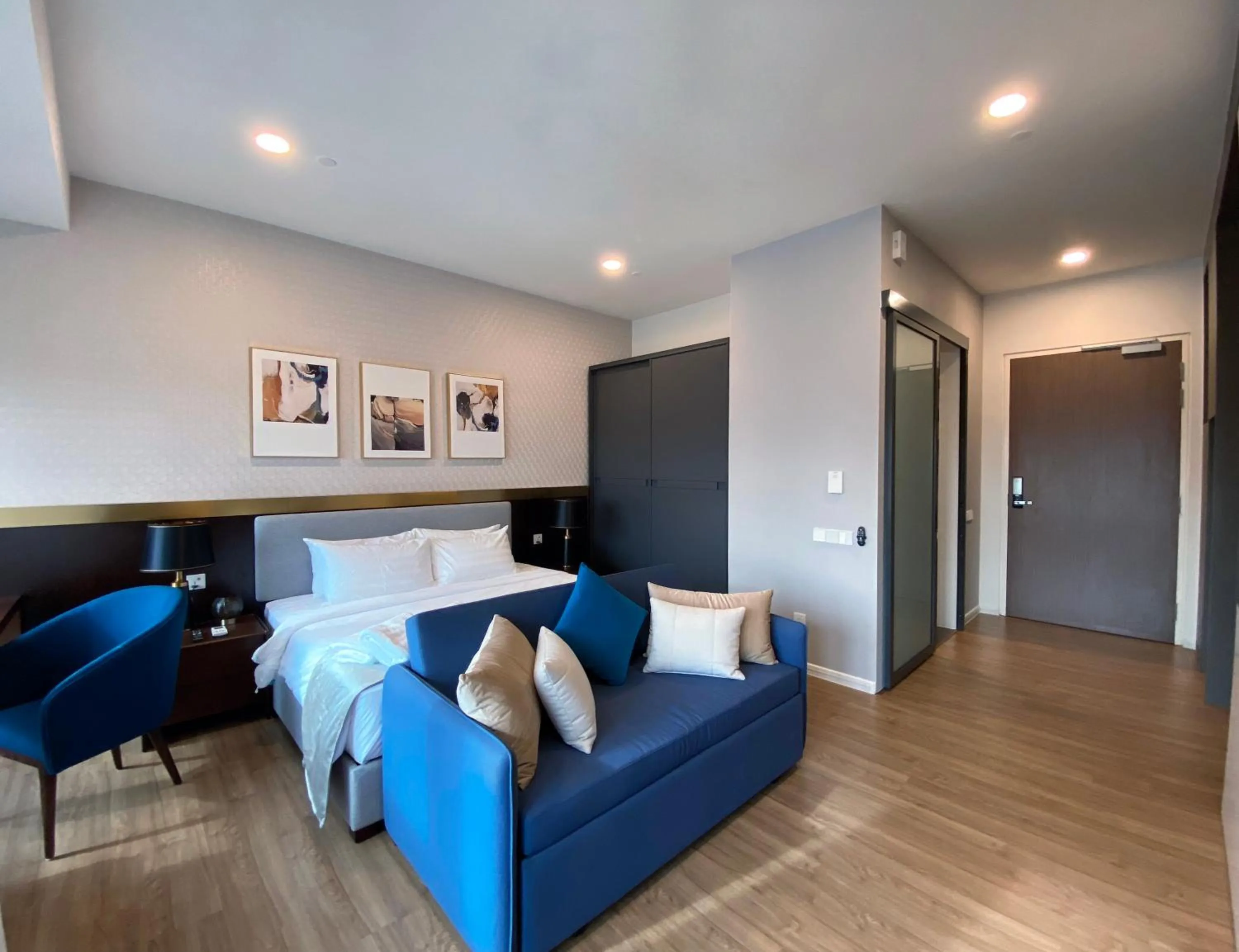 Ceylonz Seasonal Suites