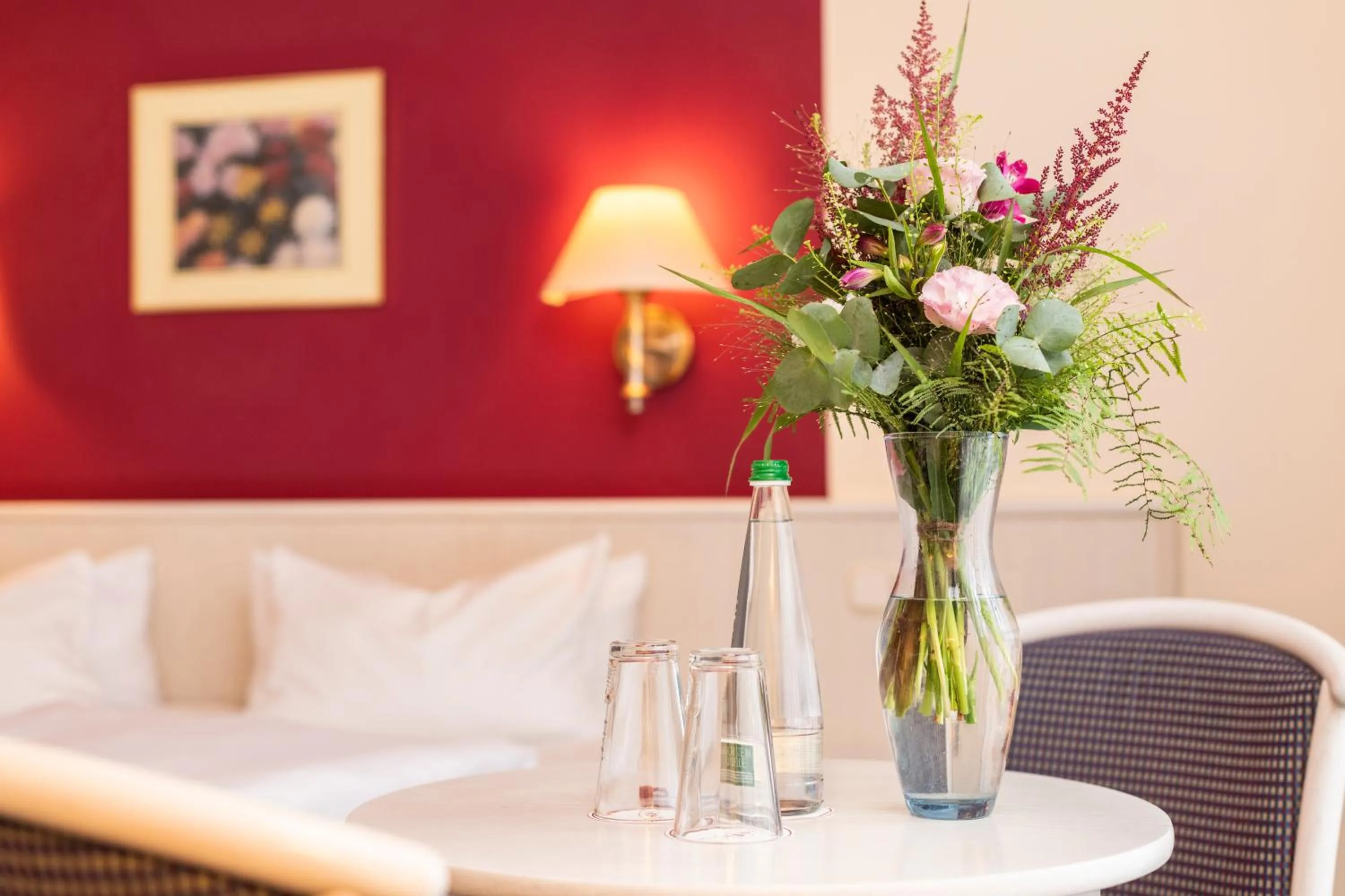 Photo of the whole room, Bed in Arvena Reichsstadt Hotel